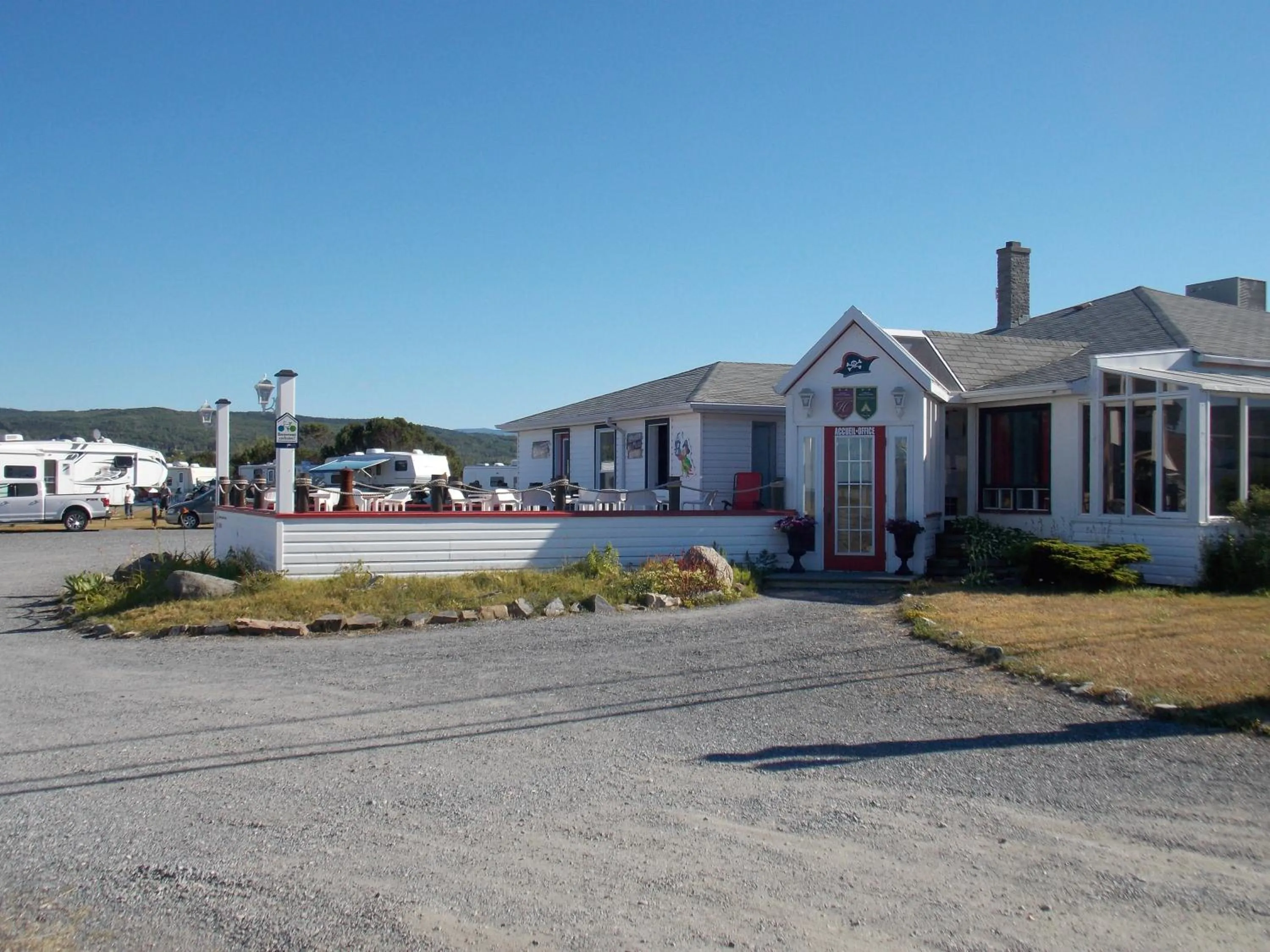 Facade/entrance in Le Pirate Motel et Camping