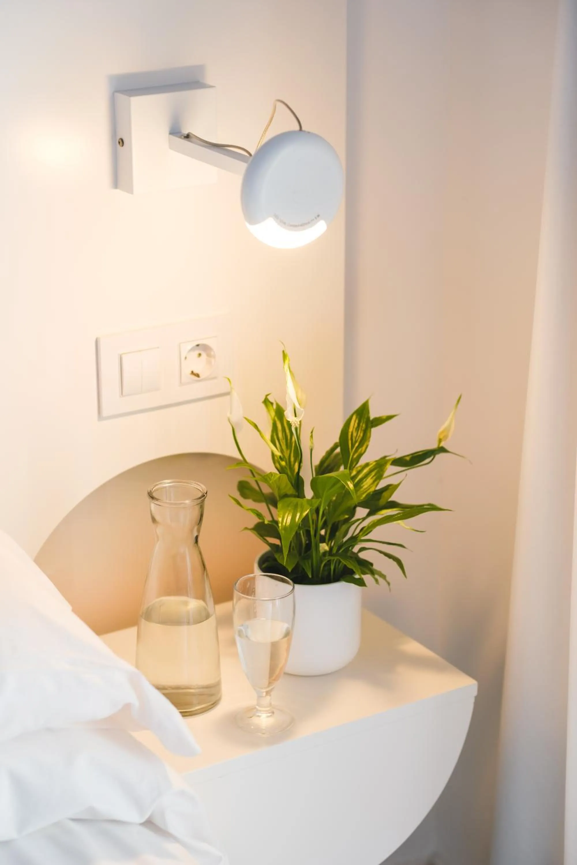 Bedroom, Bed in Welikehotel Triton Beach