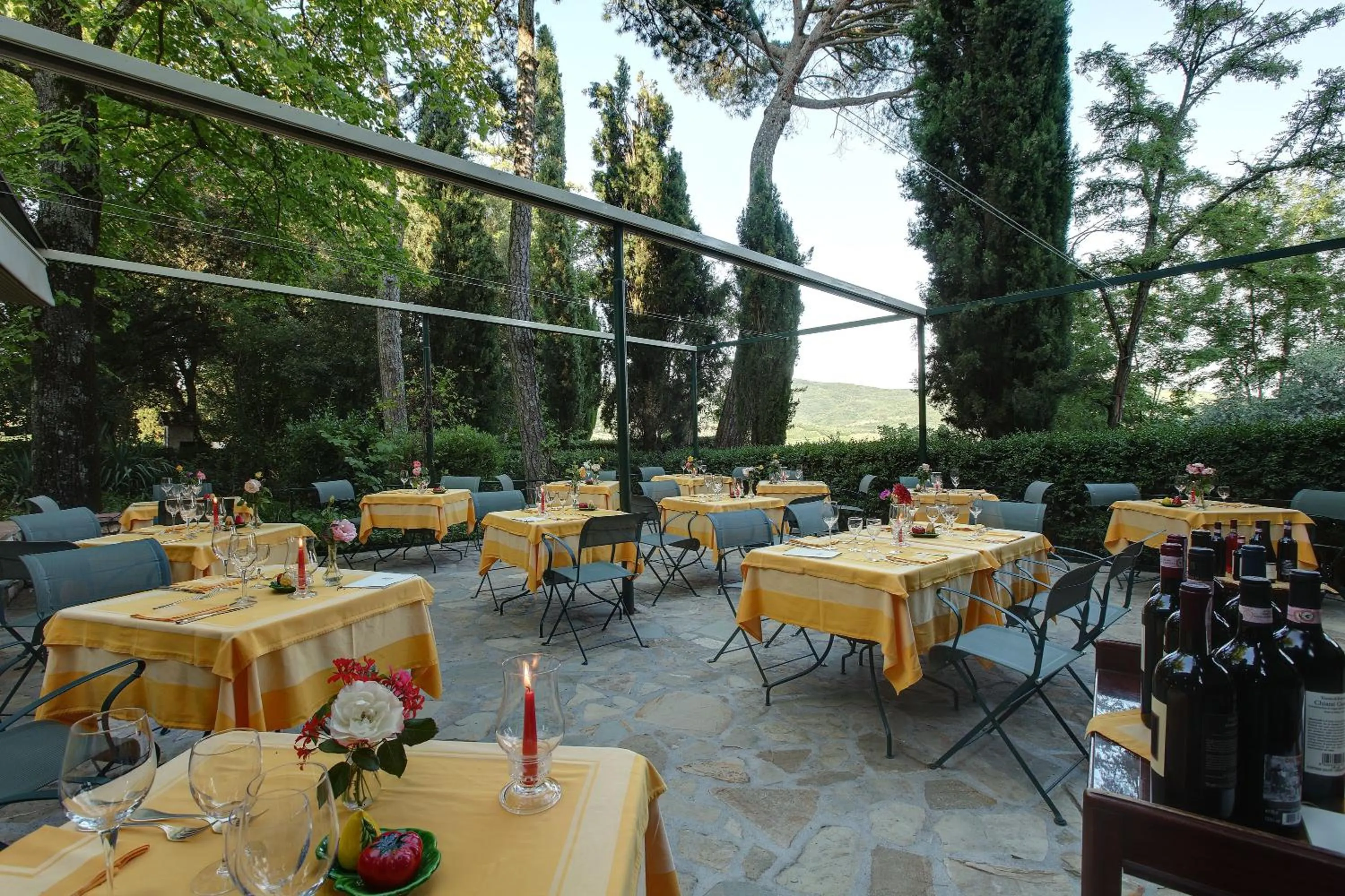 Restaurant/places to eat in Villa Le Barone