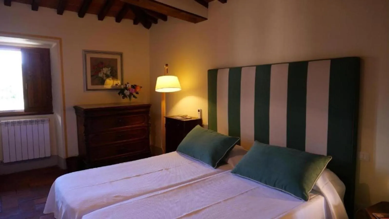 Bedroom, Bed in Villa Le Barone