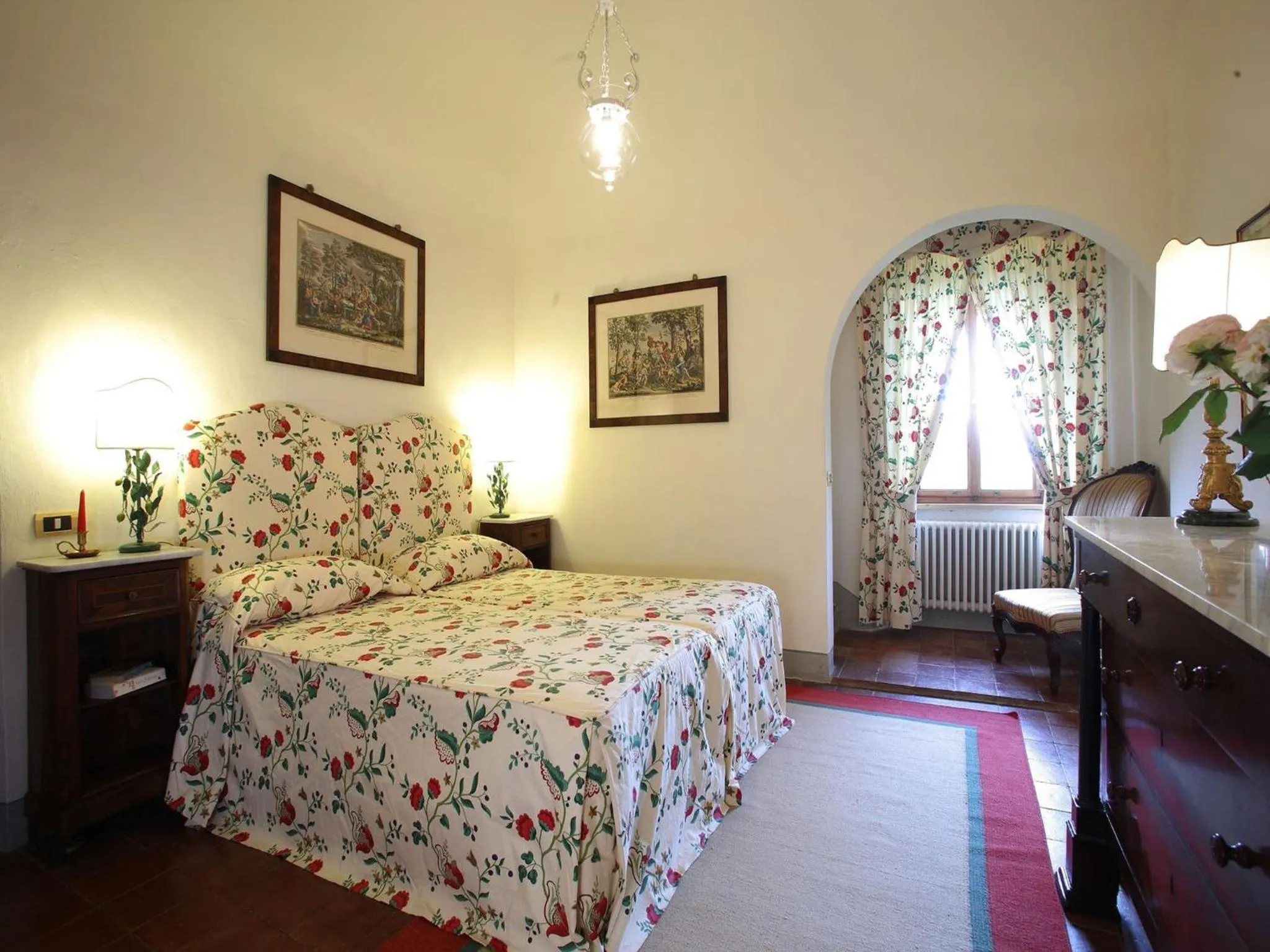 Bed in Villa Le Barone