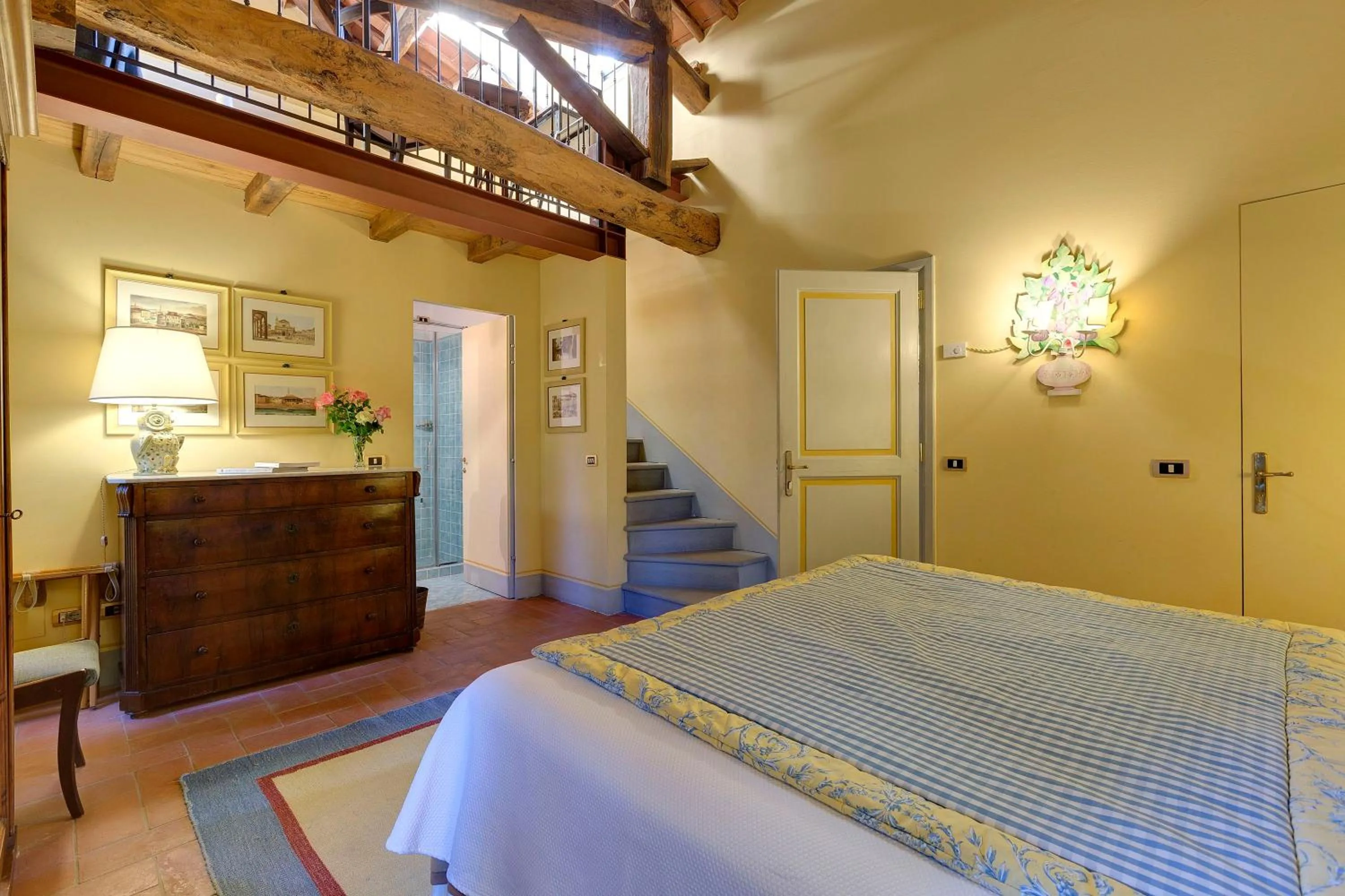 Photo of the whole room, Bed in Villa Le Barone
