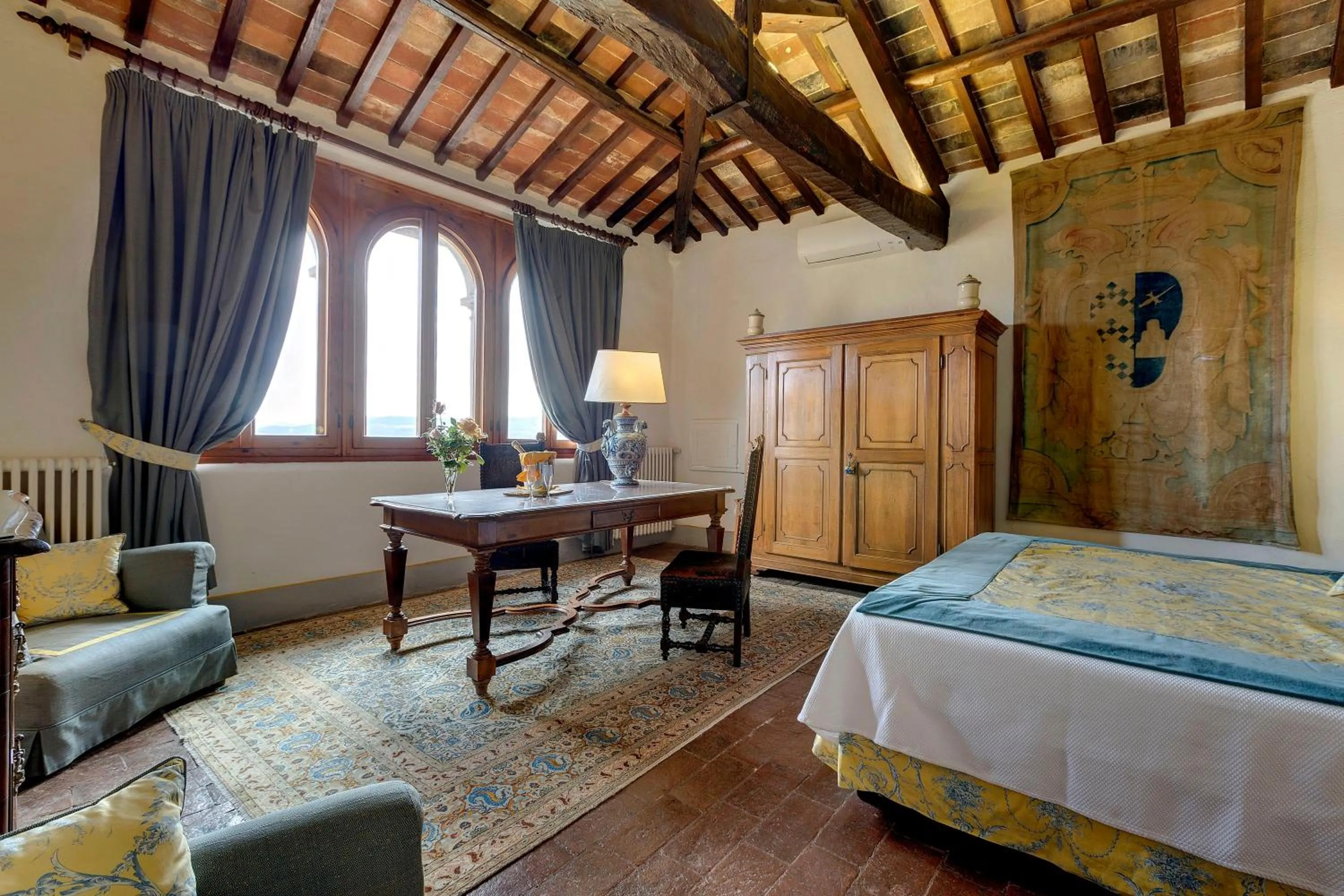 Decorative detail, Bed in Villa Le Barone