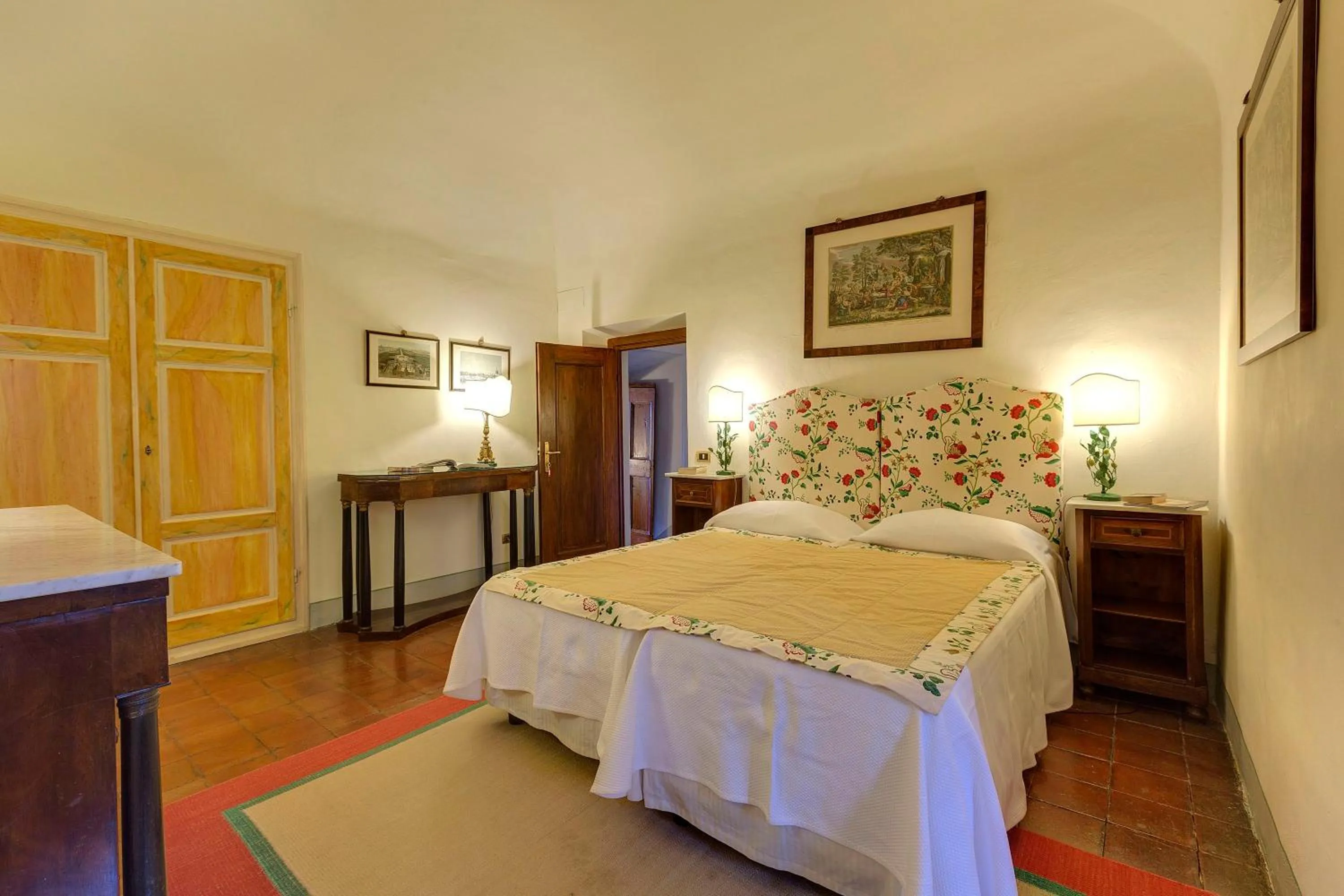 Photo of the whole room, Bed in Villa Le Barone