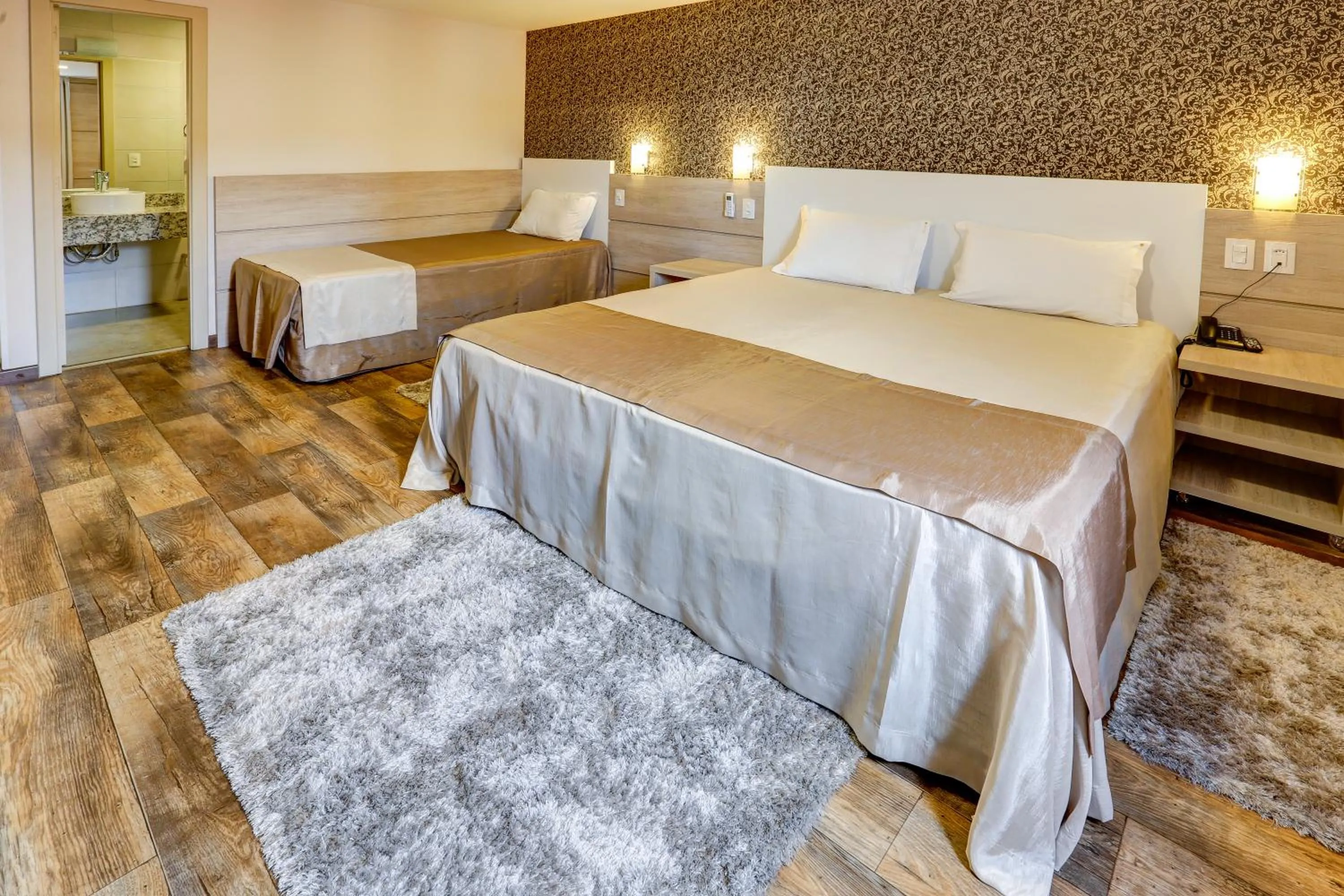 Photo of the whole room, Bed in Di Capri Hotel