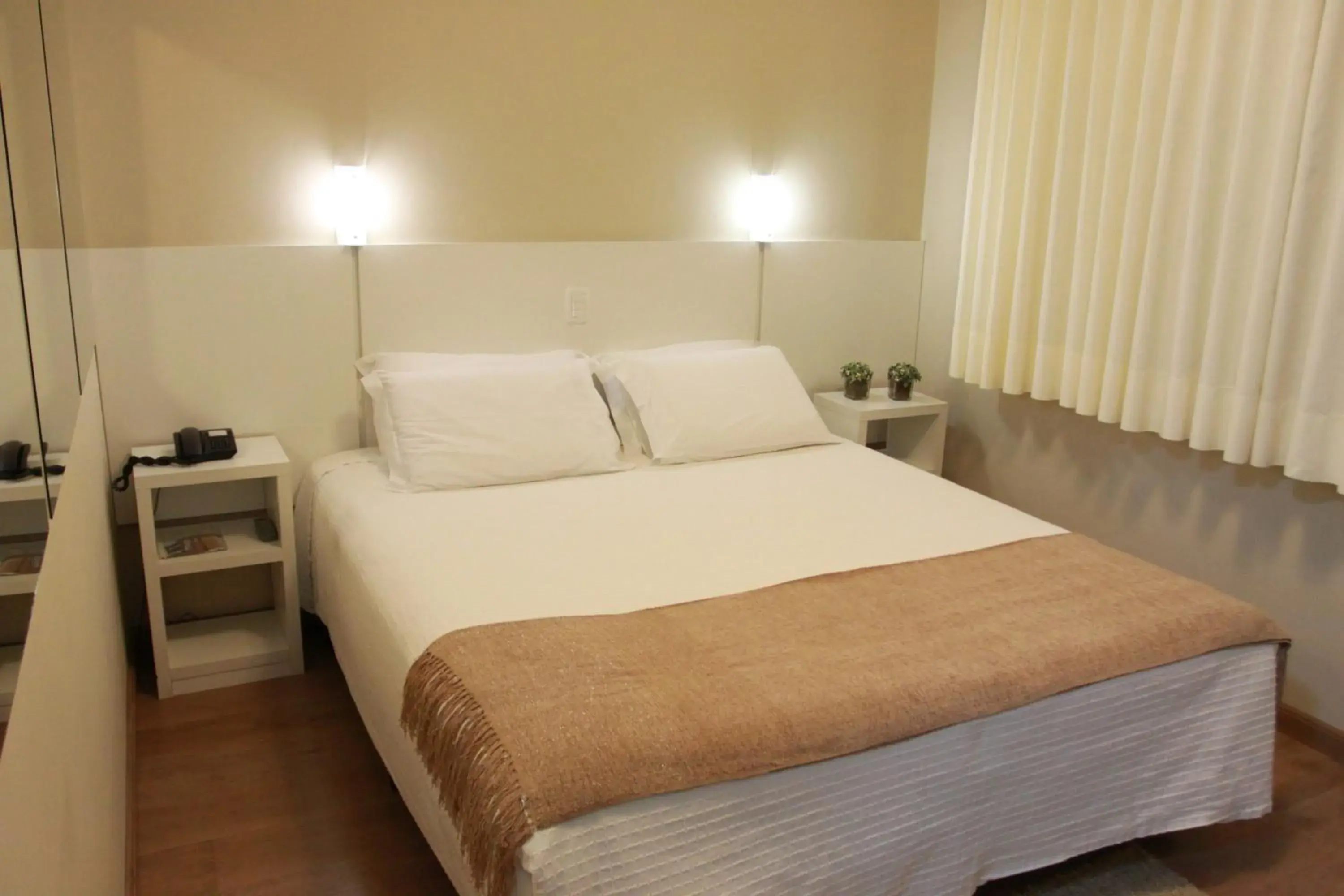 Standard Double or Twin Room - single occupancy in Di Capri Hotel Standard Double or Twin Room - single occupancy in Di Capri Hotel