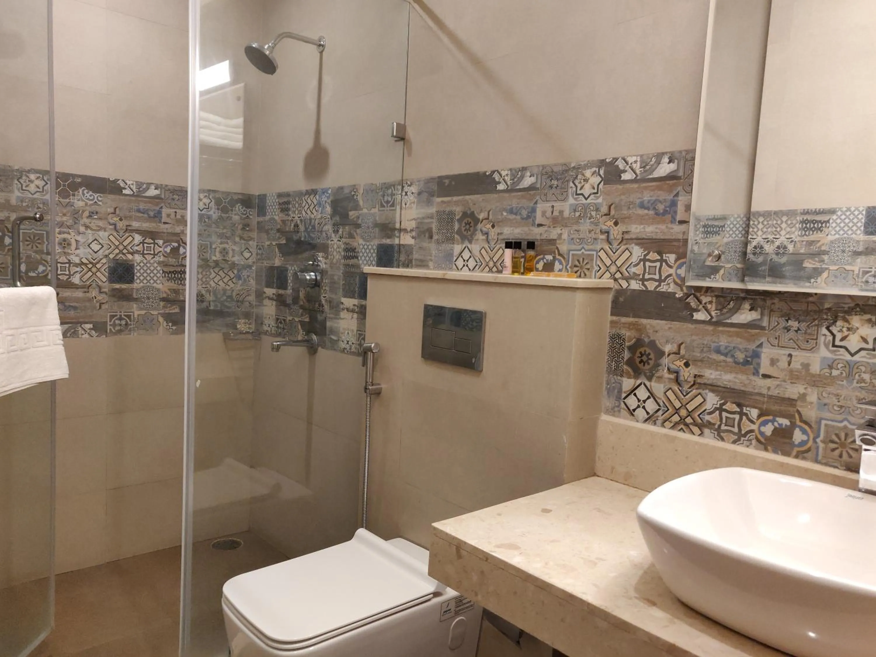 Toilet in Yelchiko