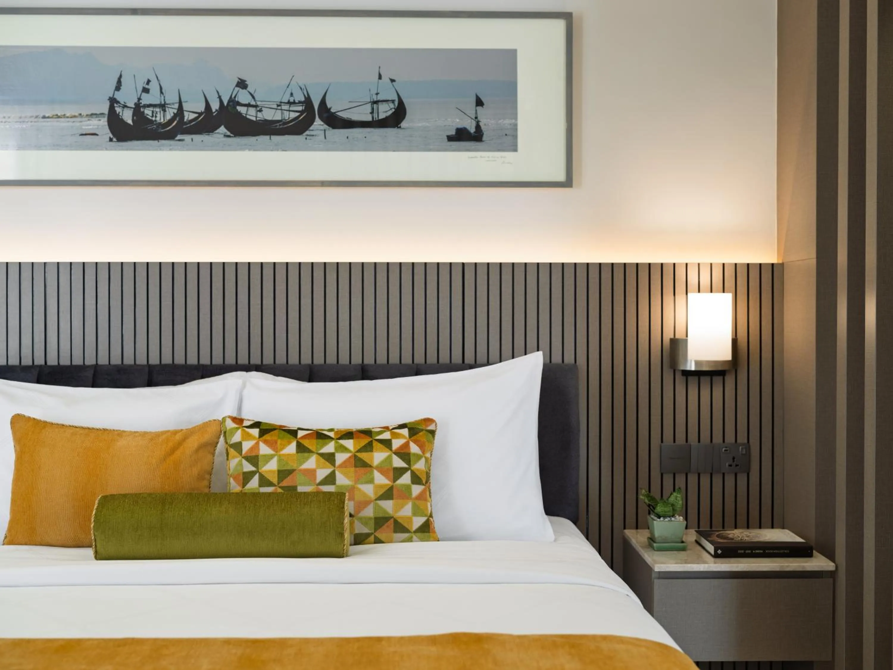 Photo of the whole room, Bed in W Residence Living