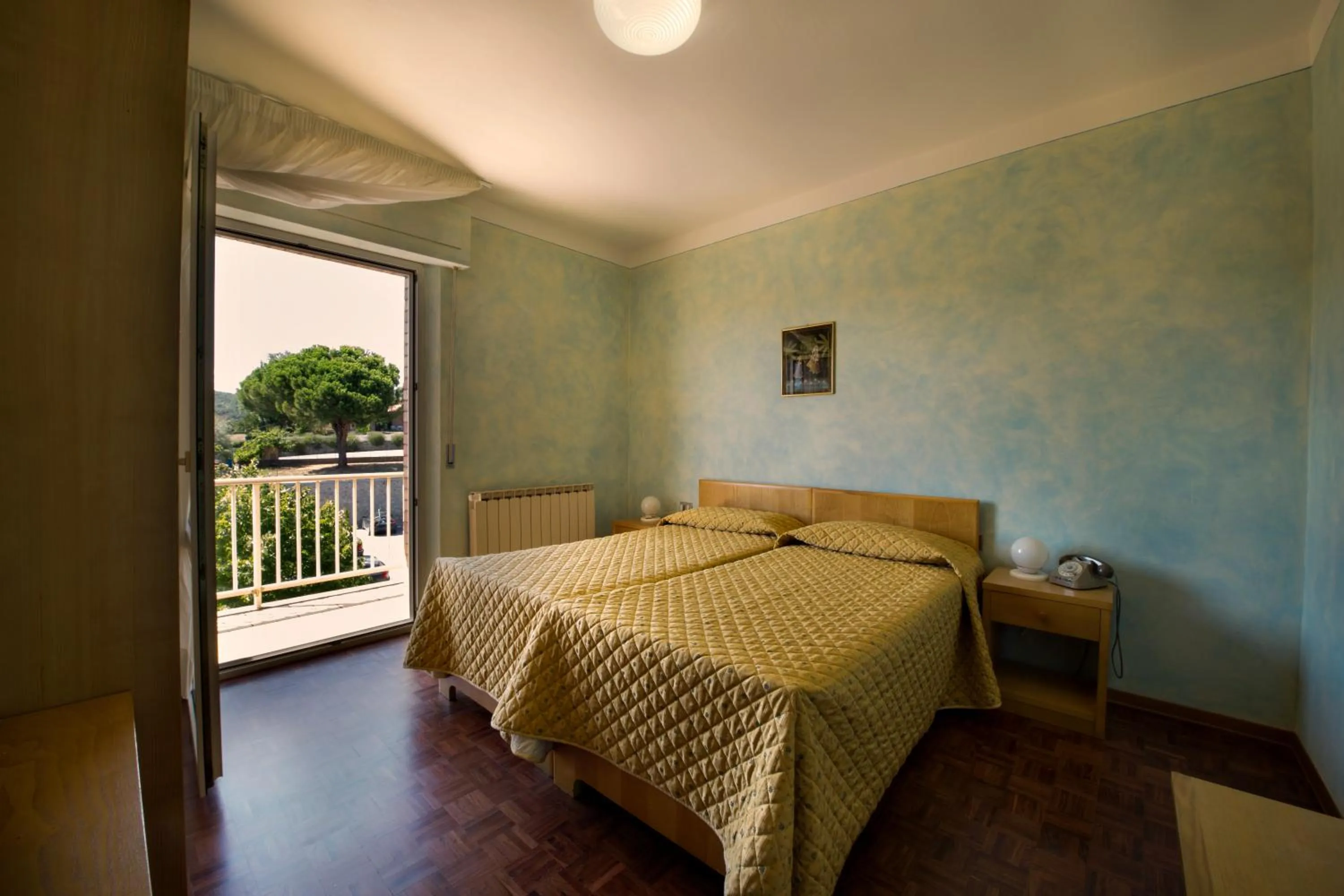 Bed in Albergo Di Murlo