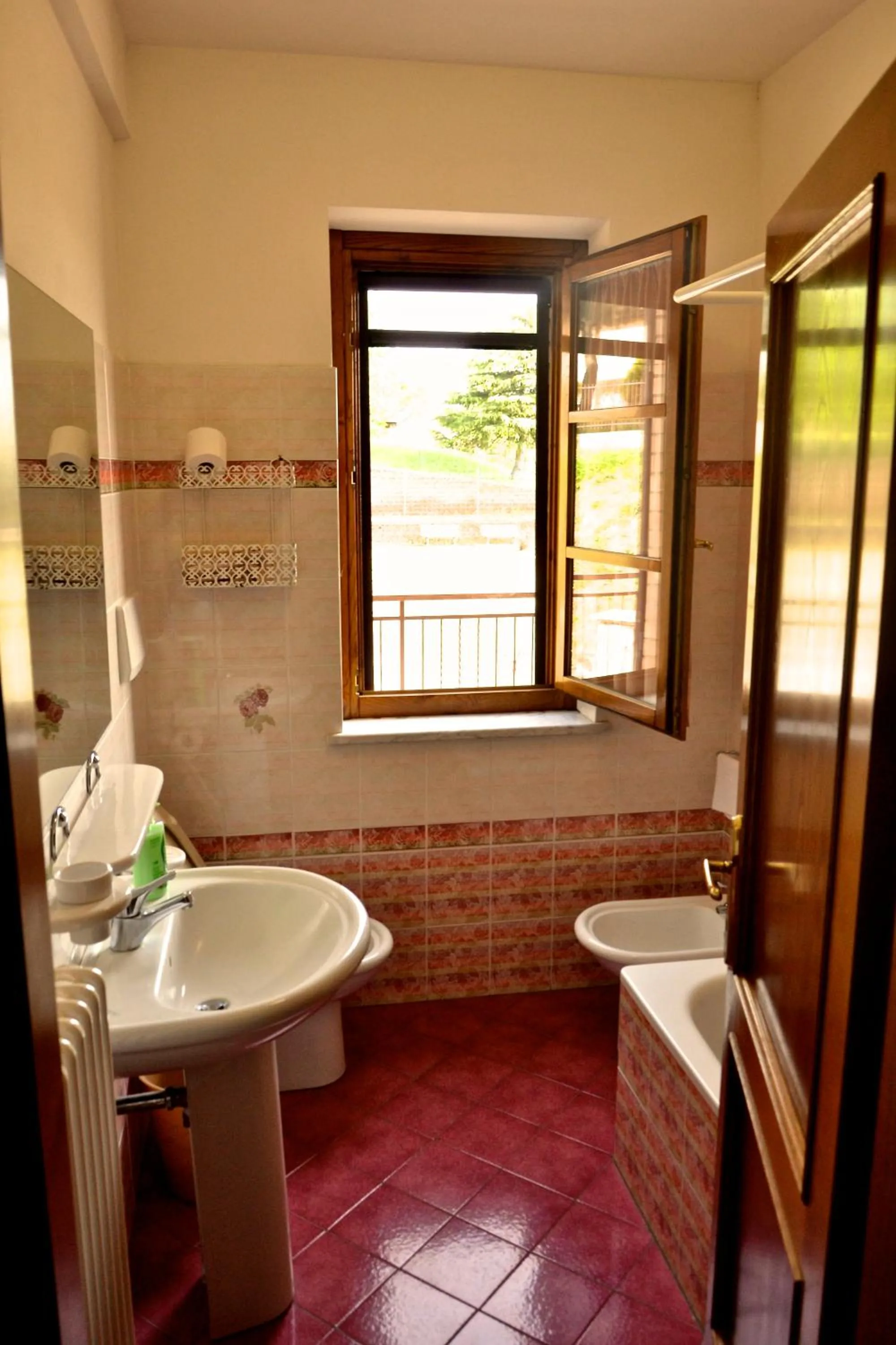 Bathroom in Albergo Di Murlo