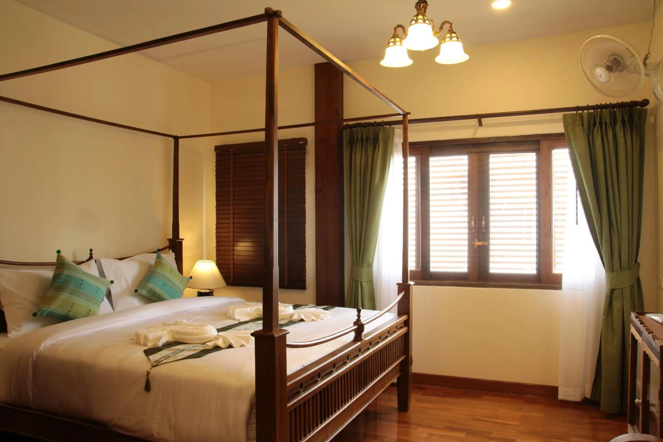 Photo of the whole room, Bed in Rustic River Boutique