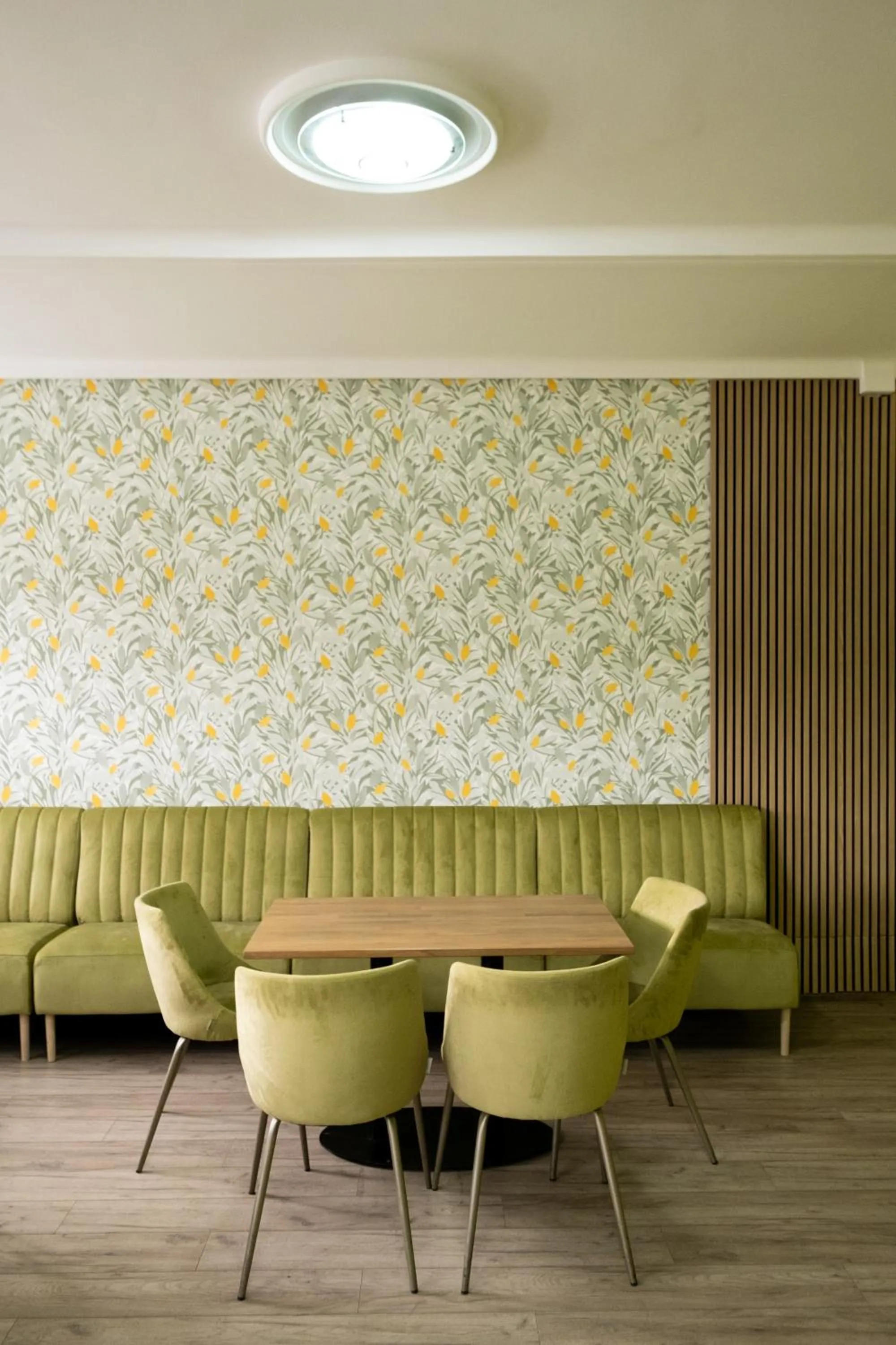 Restaurant/places to eat in Casa de Oaspeți Sfântul Nicolae