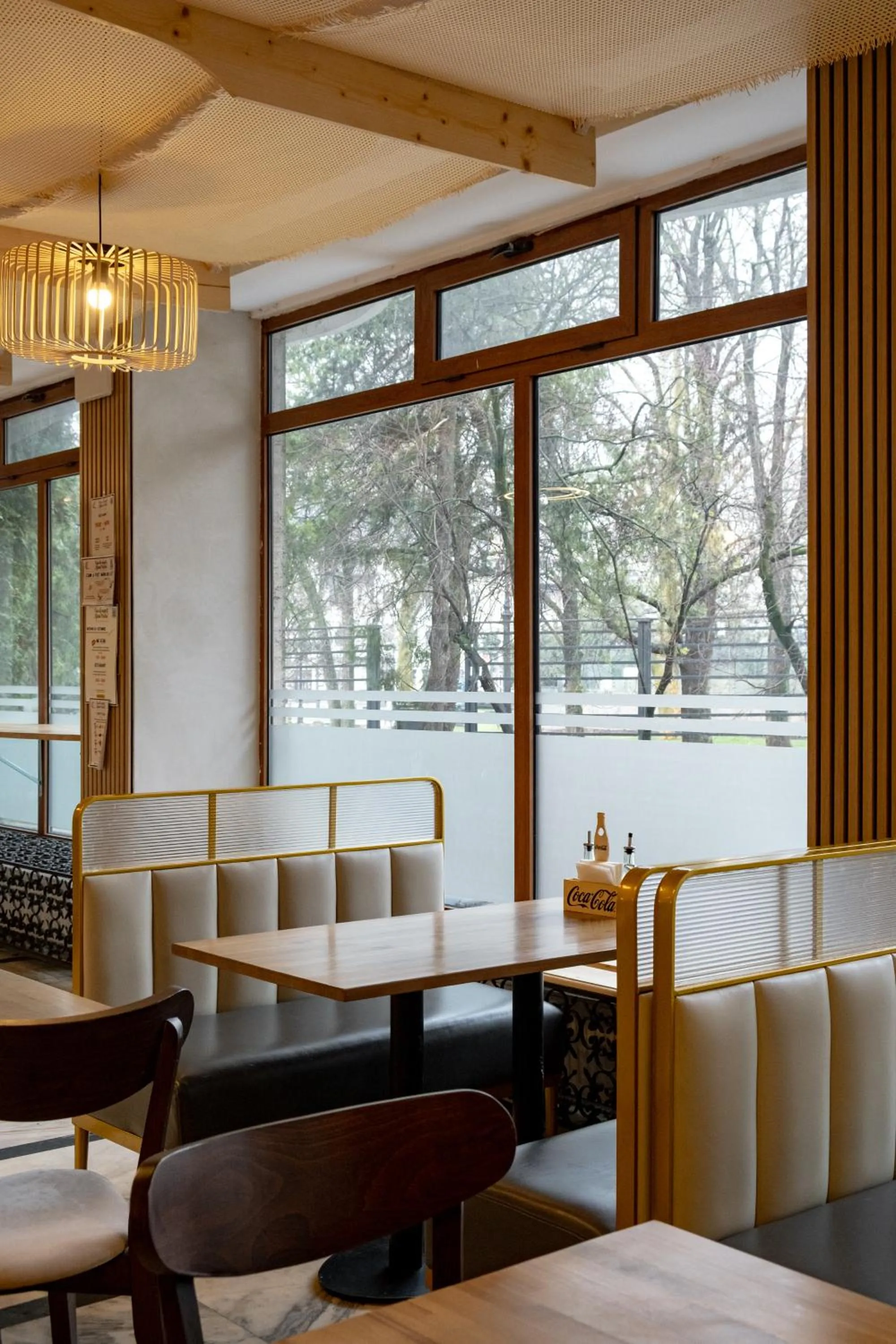 Restaurant/places to eat in Casa de Oaspeți Sfântul Nicolae