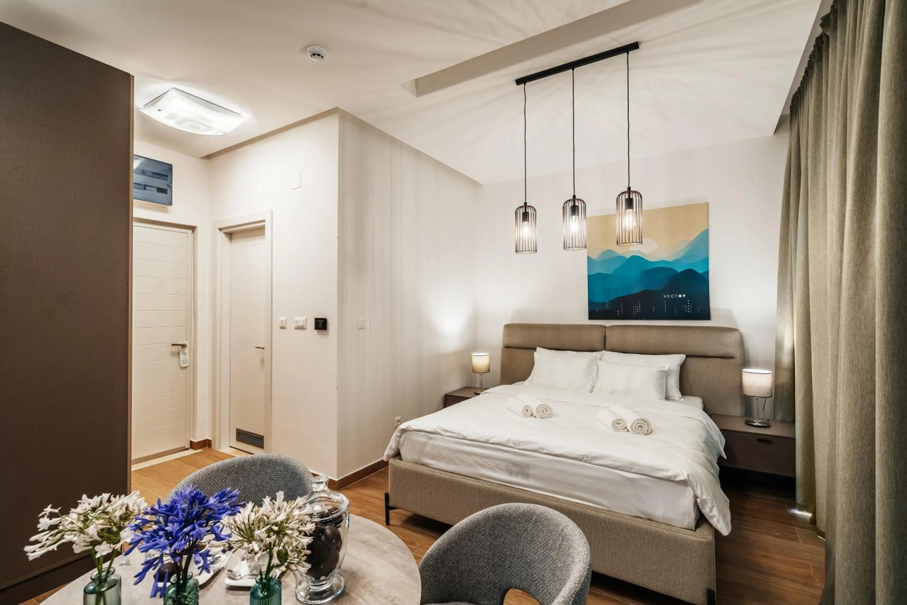 Bedroom, Bed in Risan Bay