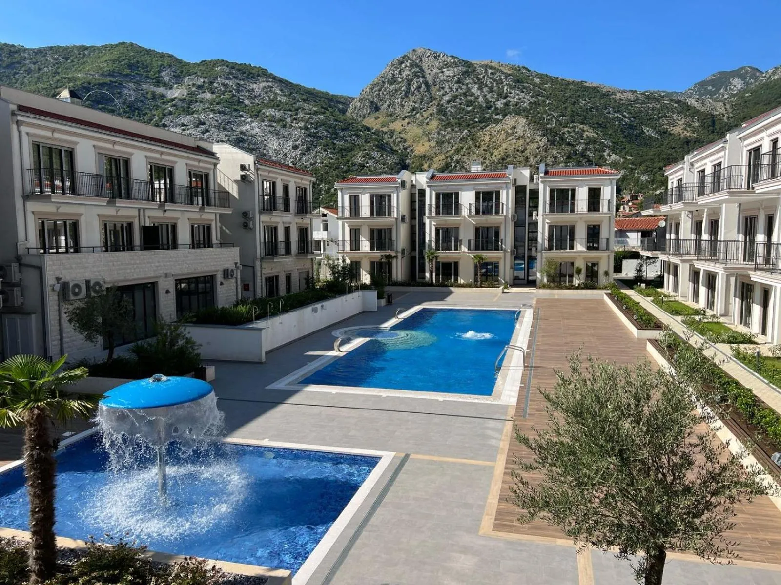 Pool view in Risan Bay