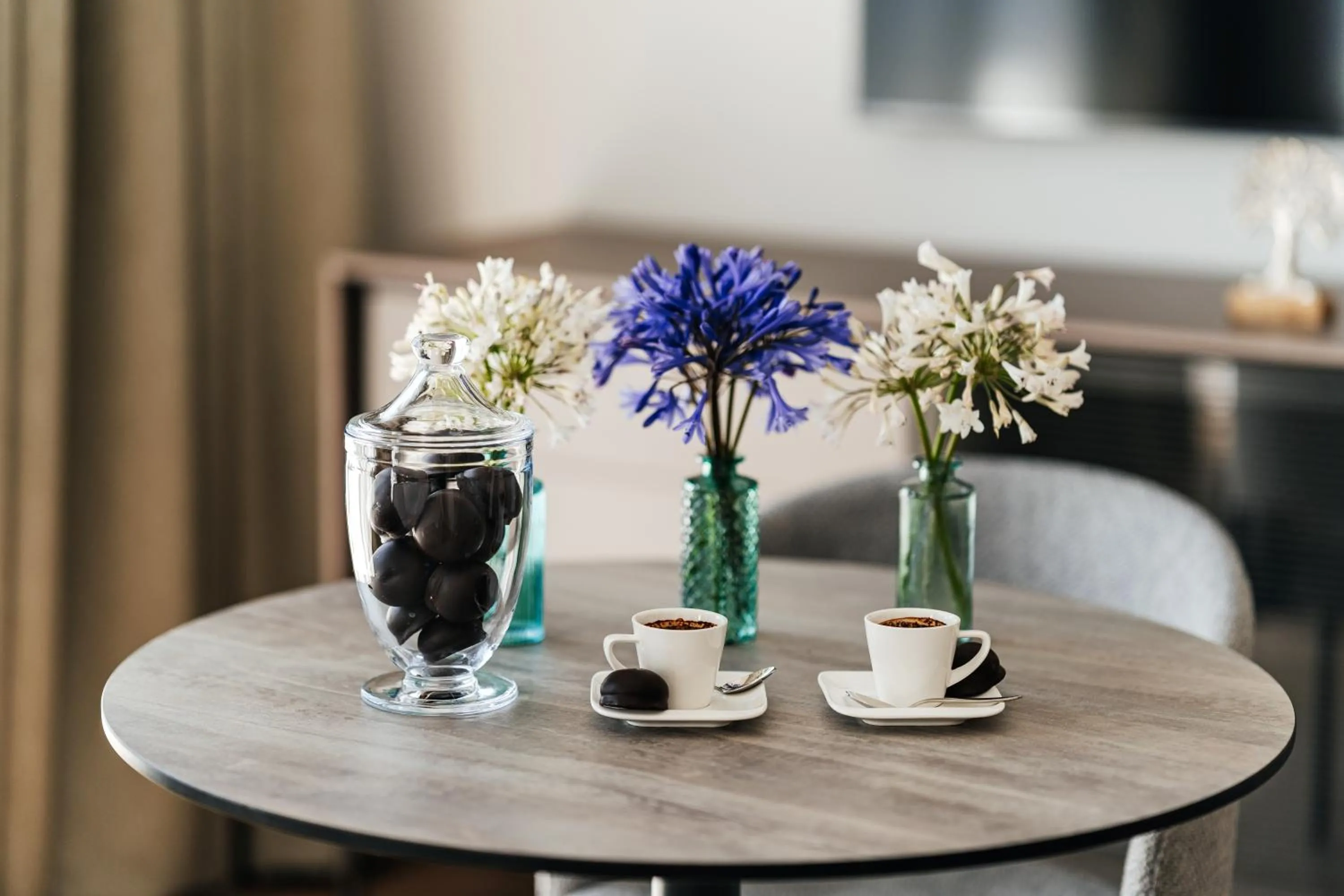 Coffee/tea facilities in Risan Bay