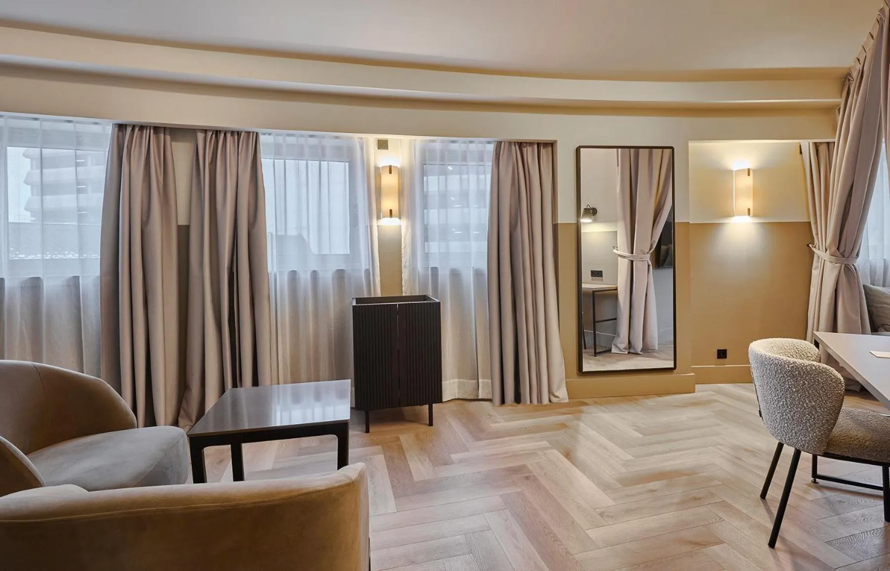 Deluxe Junior Suite in Casa Serras Andorra