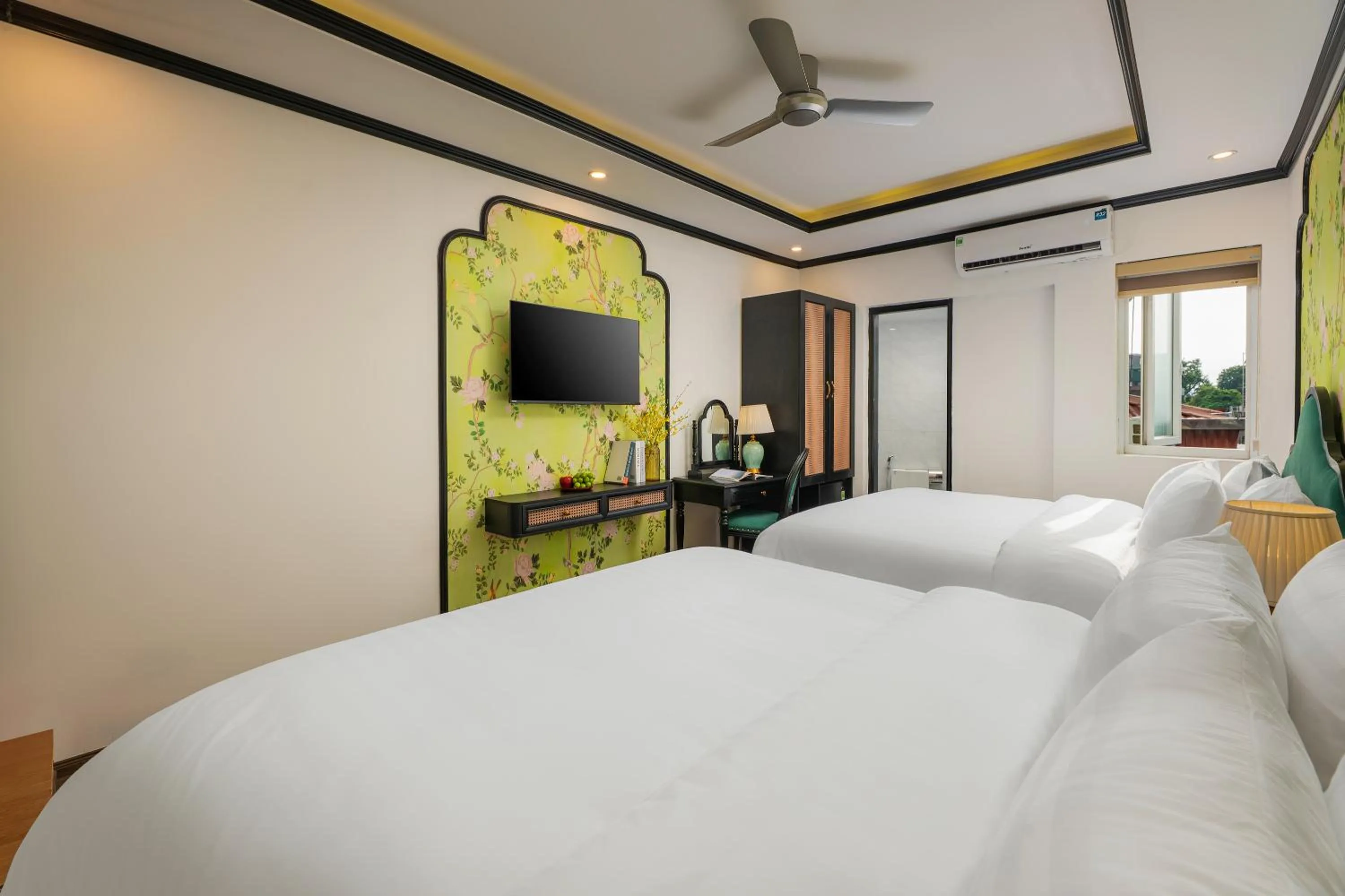 Bed in Hanoi Jasmine Premium Hotel & Travel