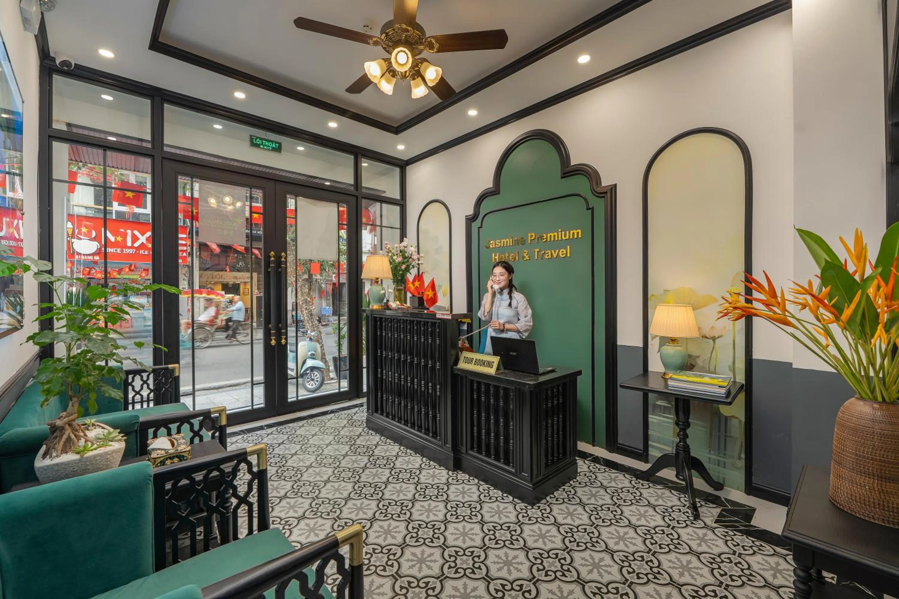 Lobby or reception in Hanoi Jasmine Premium Hotel & Travel