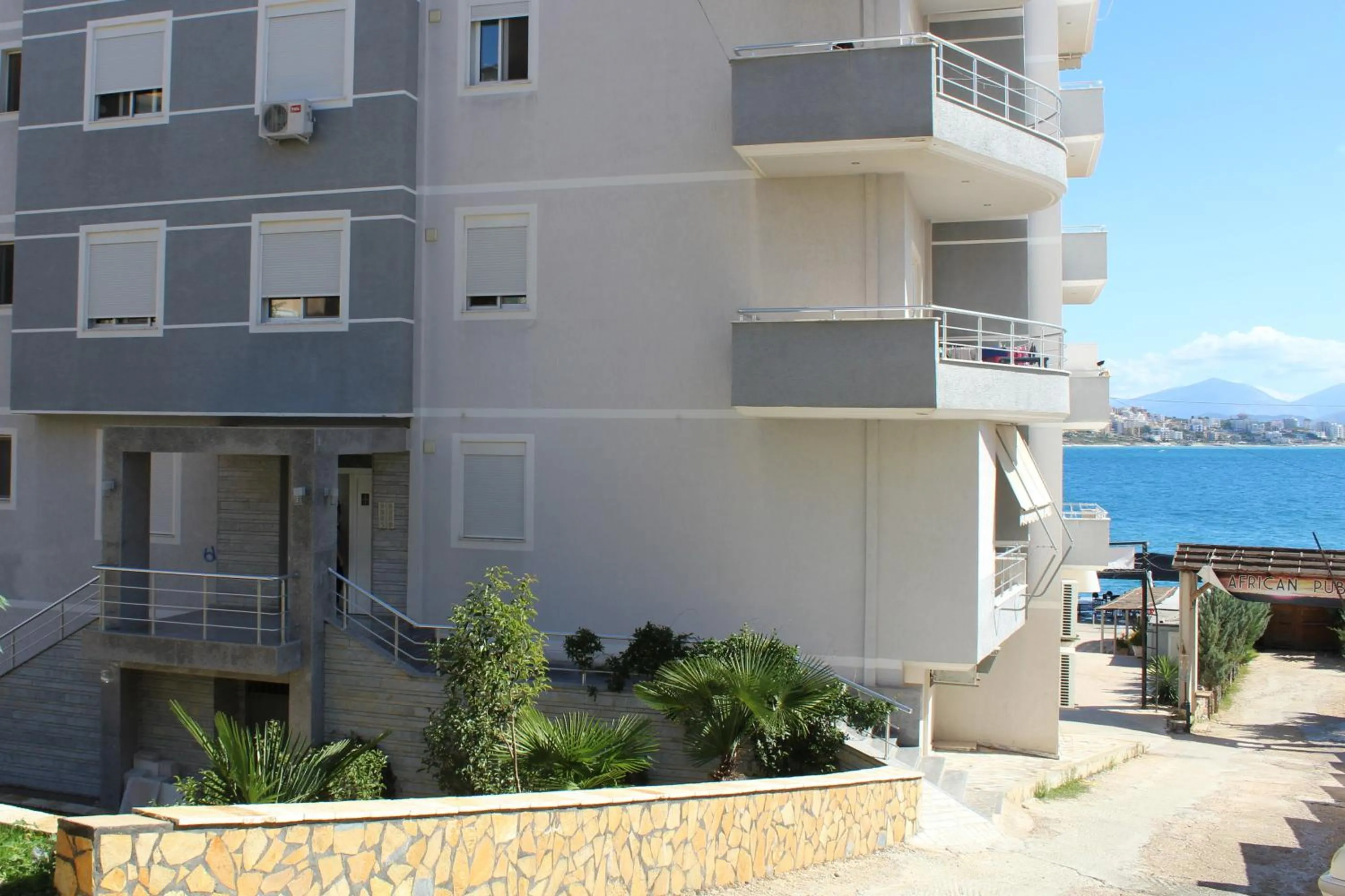 Port Side Sarande