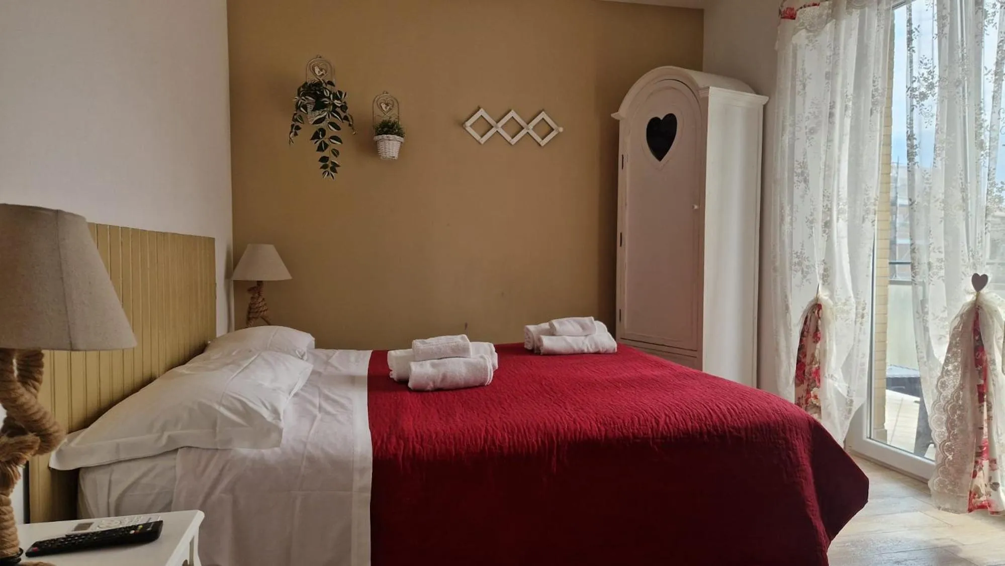 Bedroom, Bed in Il Mare Di Roma