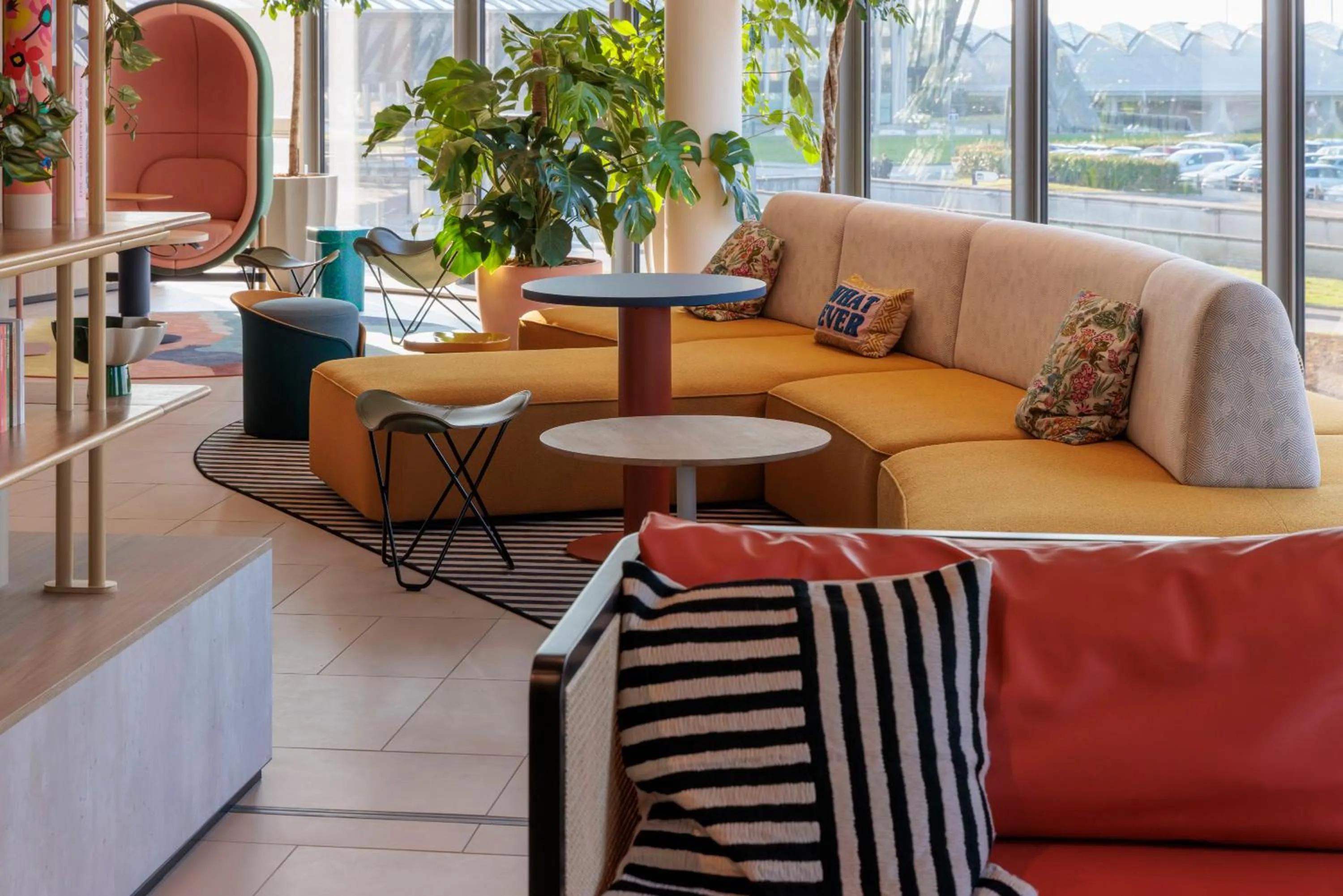 Lobby or reception in Hampton By Hilton Lyon Airport