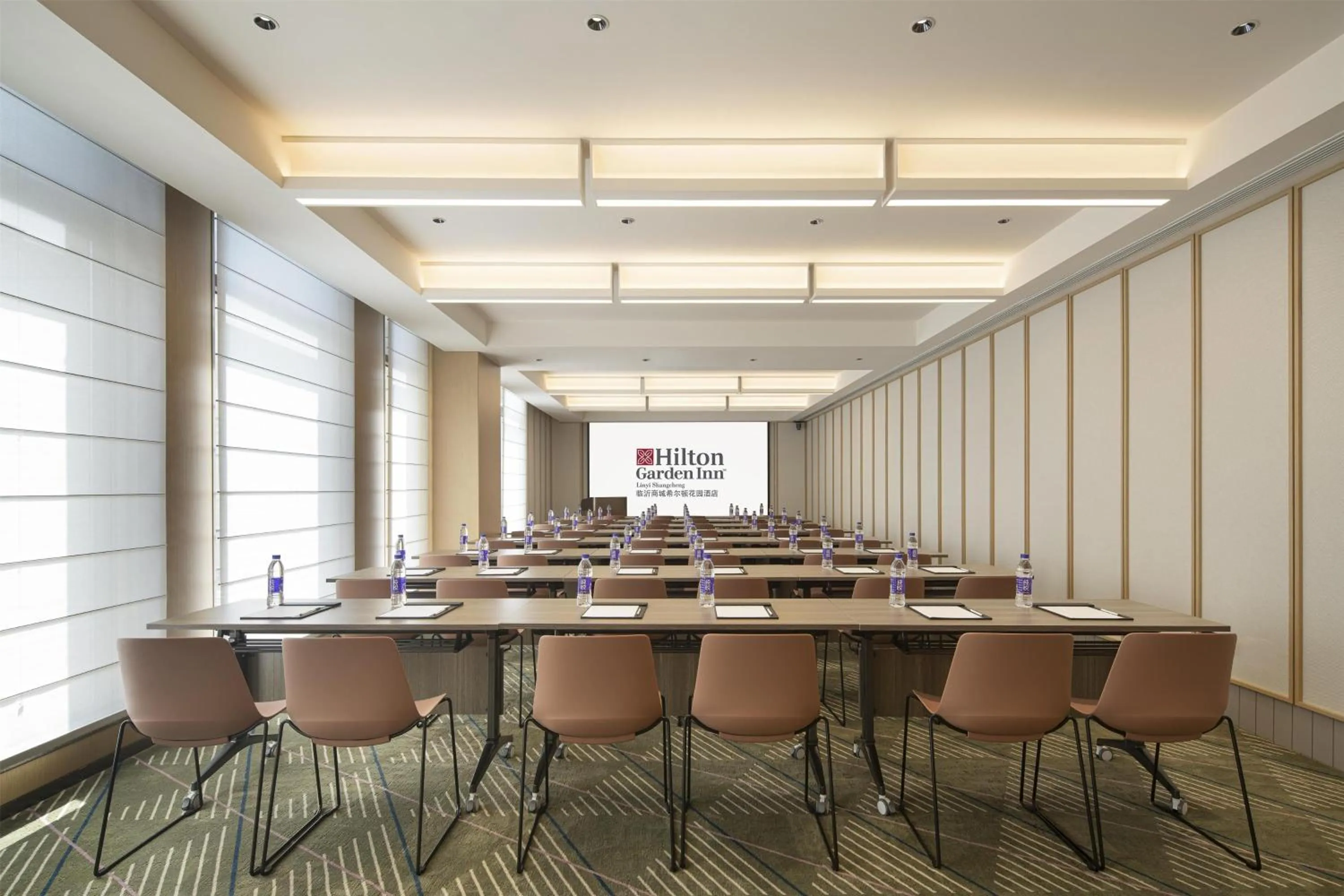 Meeting/conference room in Hilton Garden Inn Linyi Shangcheng