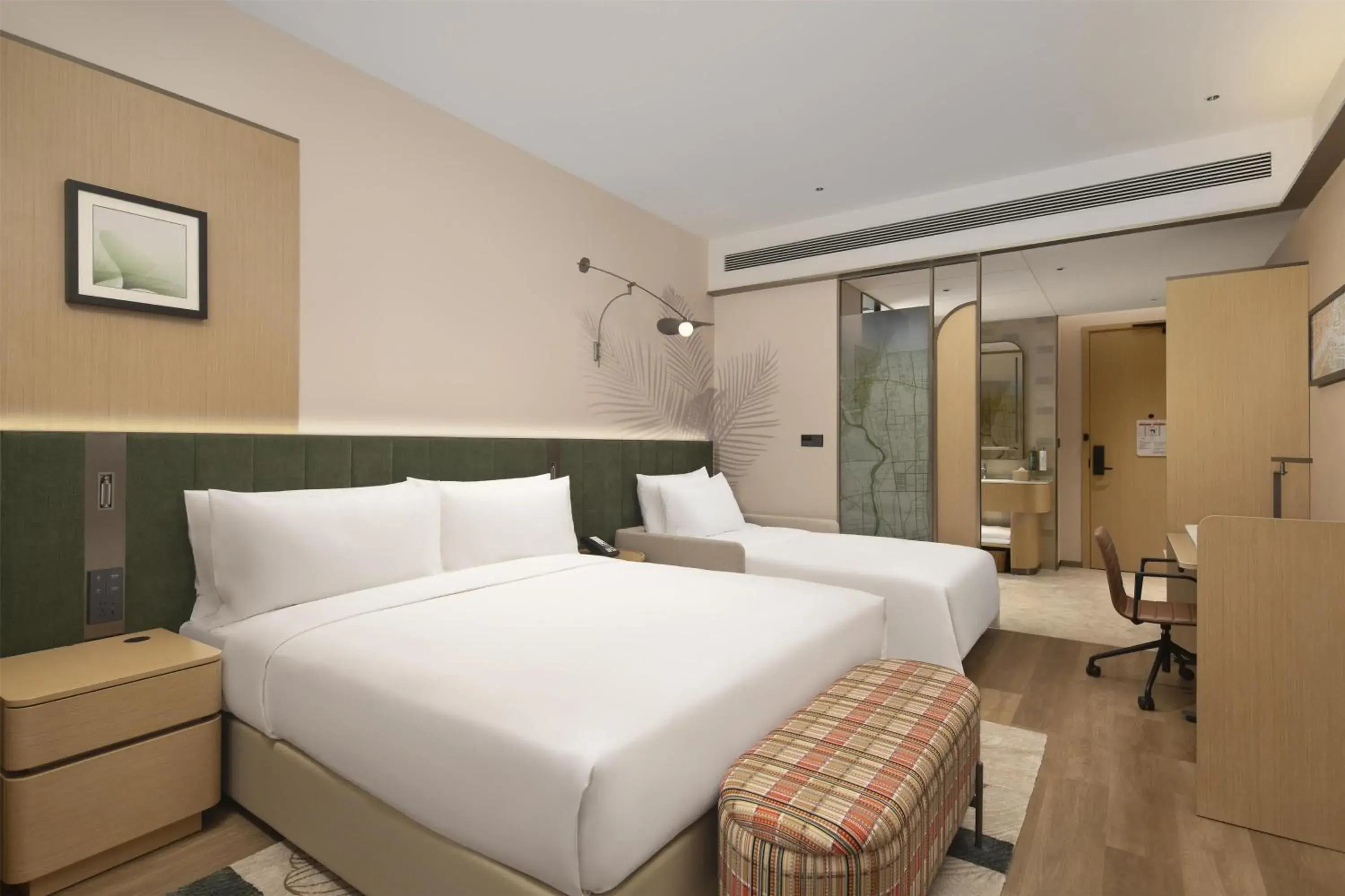Superior King Room with Sofa Bed in Hilton Garden Inn Linyi Shangcheng Superior King Room with Sofa Bed in Hilton Garden Inn Linyi Shangcheng