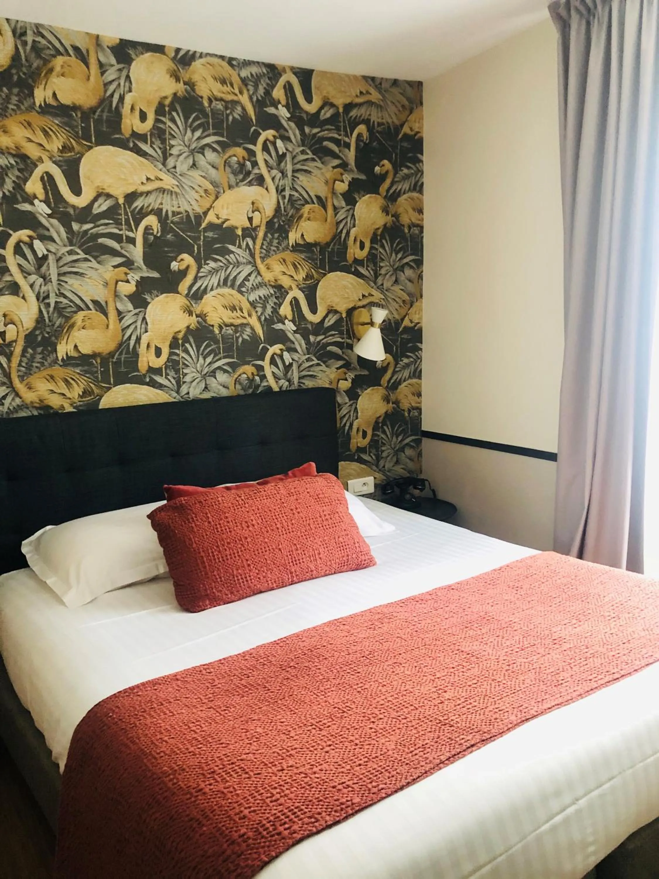 Bedroom, Bed in Hôtel Jeanne d'Arc Le Marais