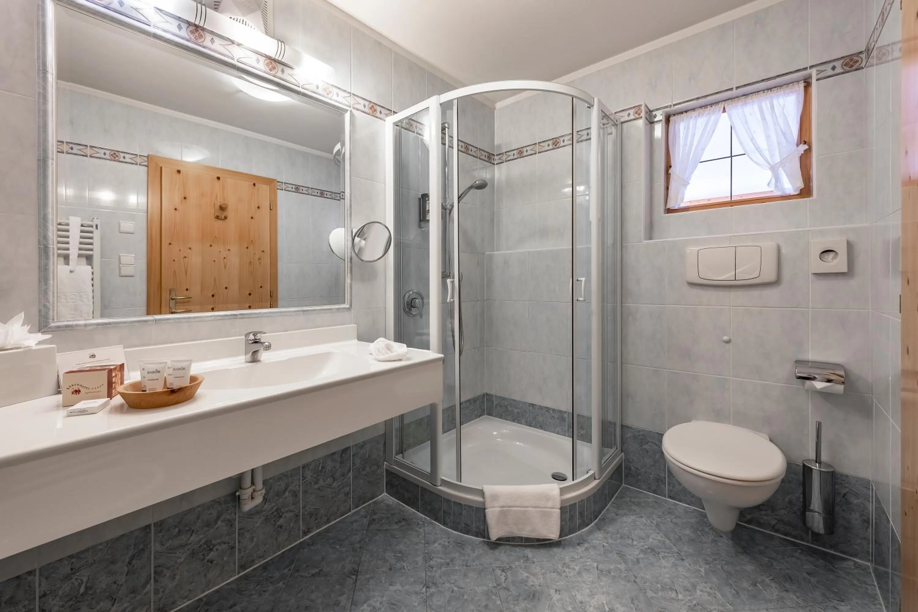 Bathroom in Bärenhotel