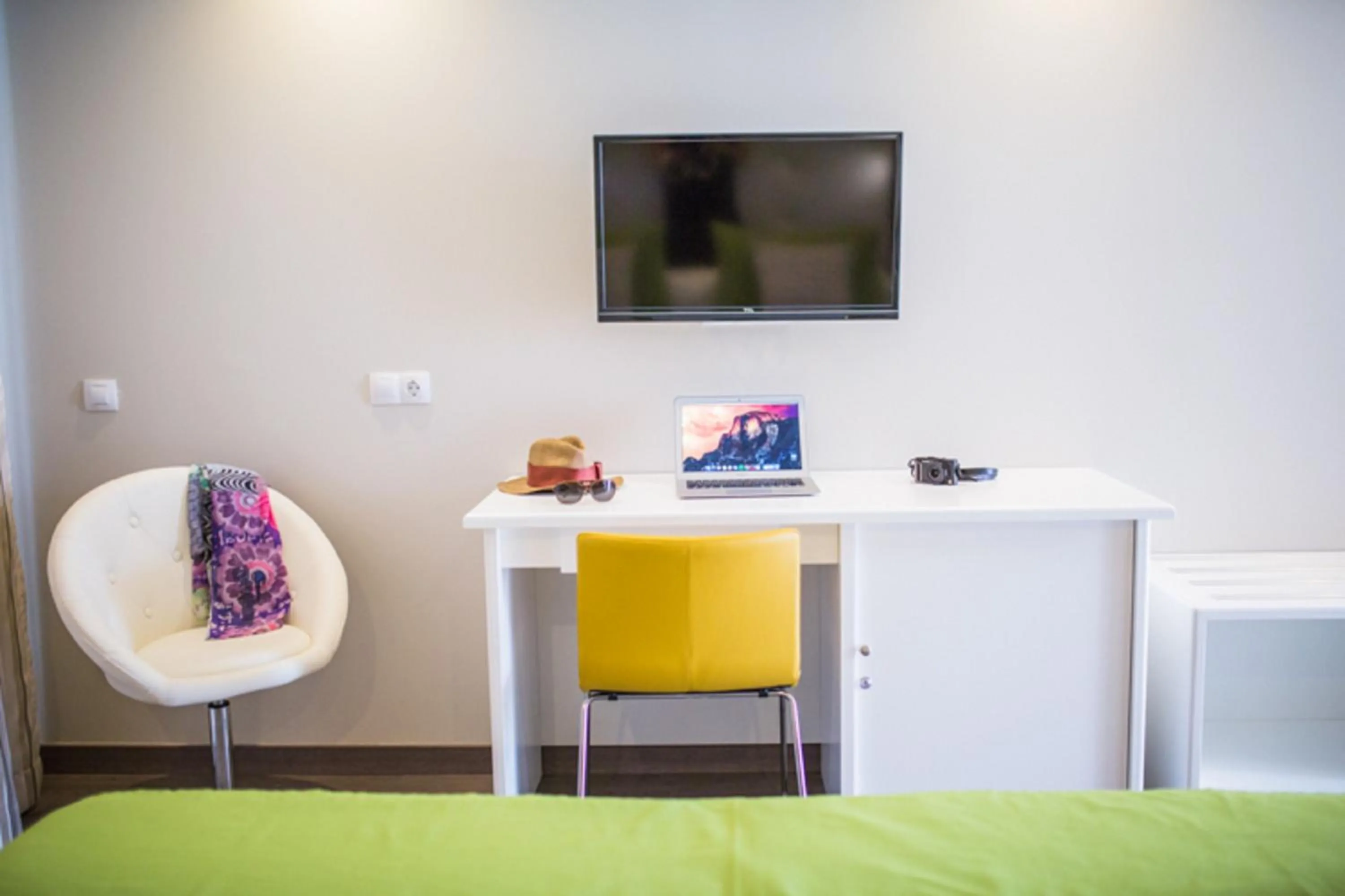 Photo of the whole room, Bed in Hotel RF San Borondon