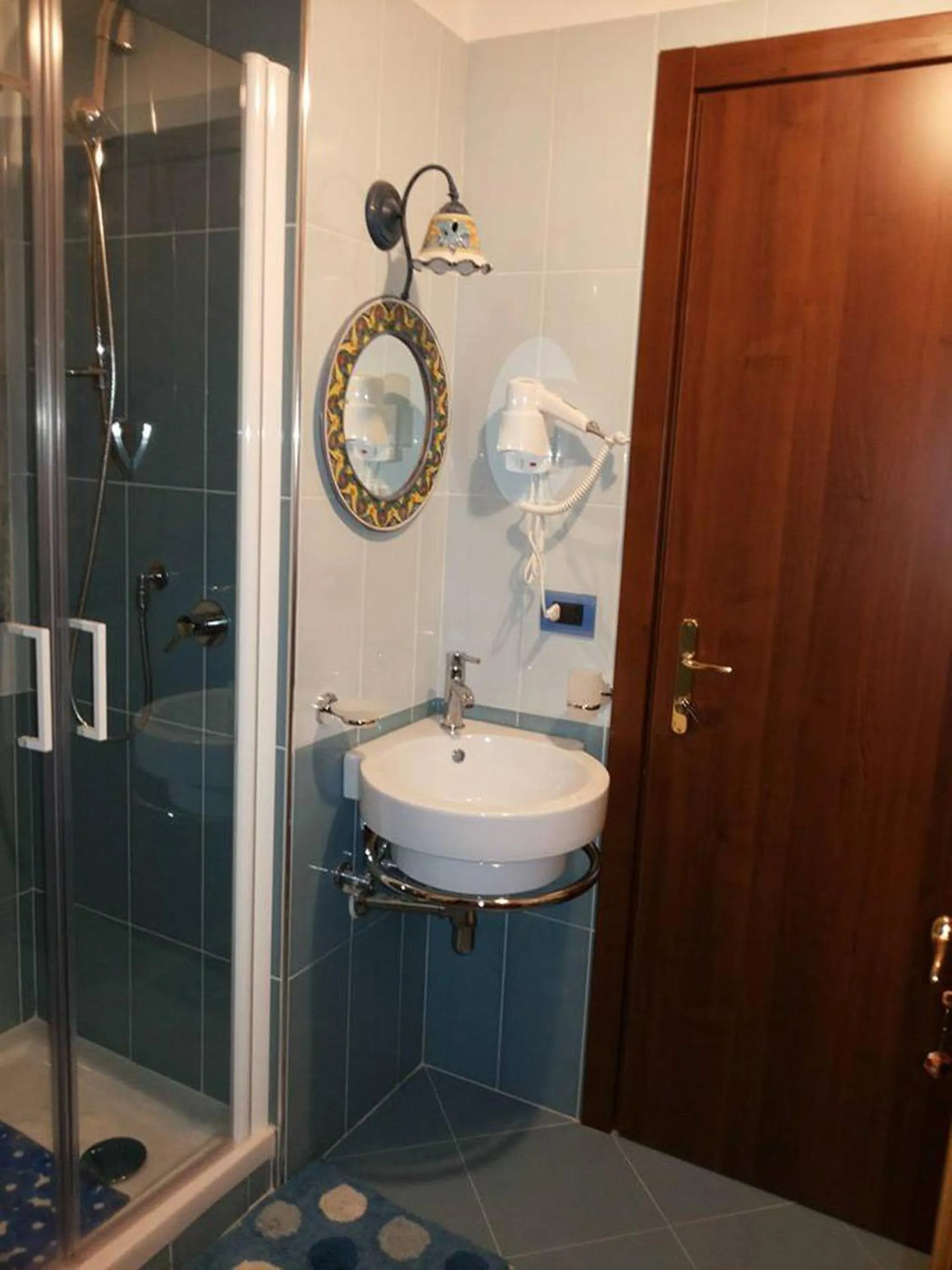 Bathroom in B&B Elisa