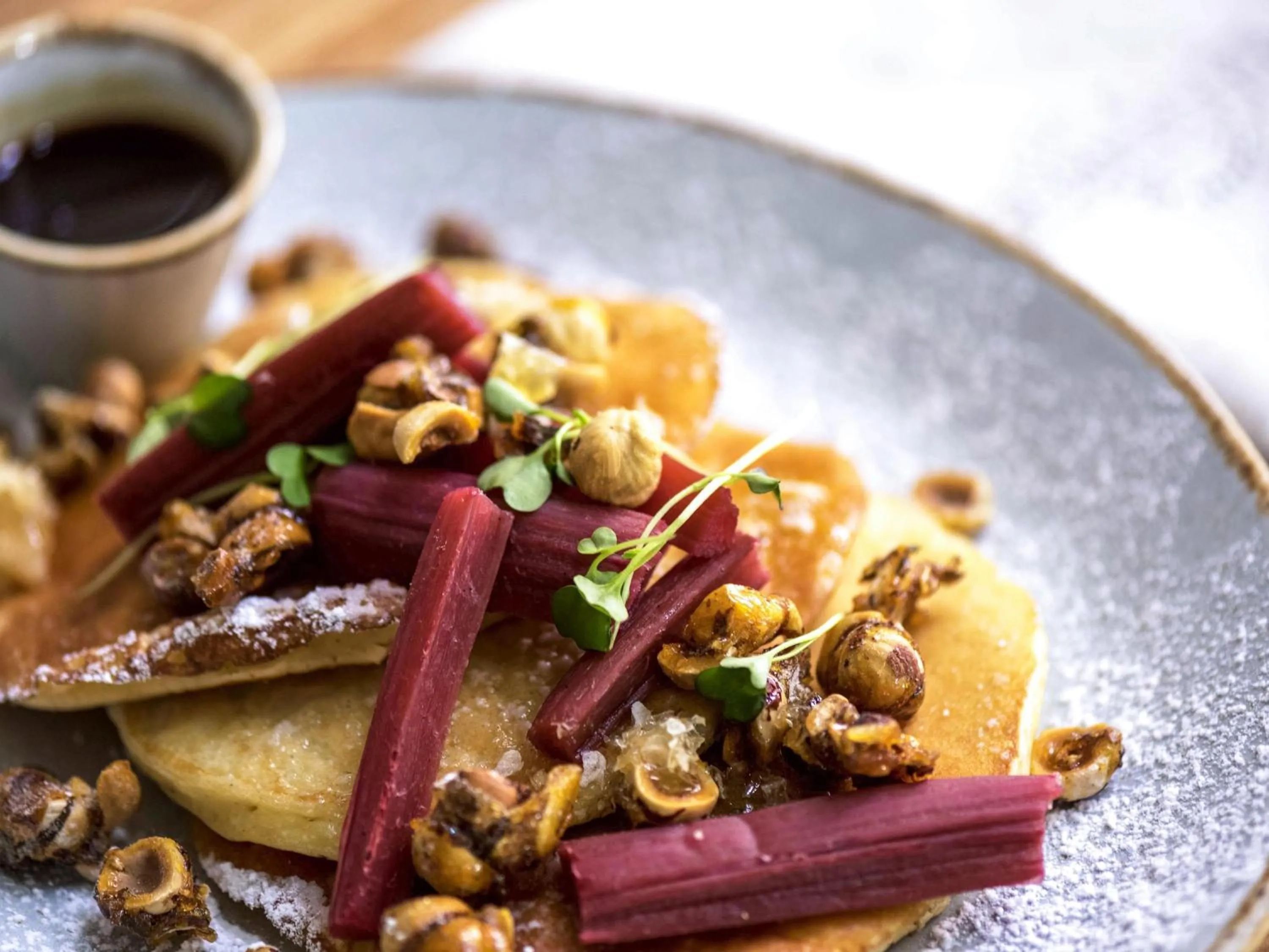 Restaurant/places to eat in Mercure Orange