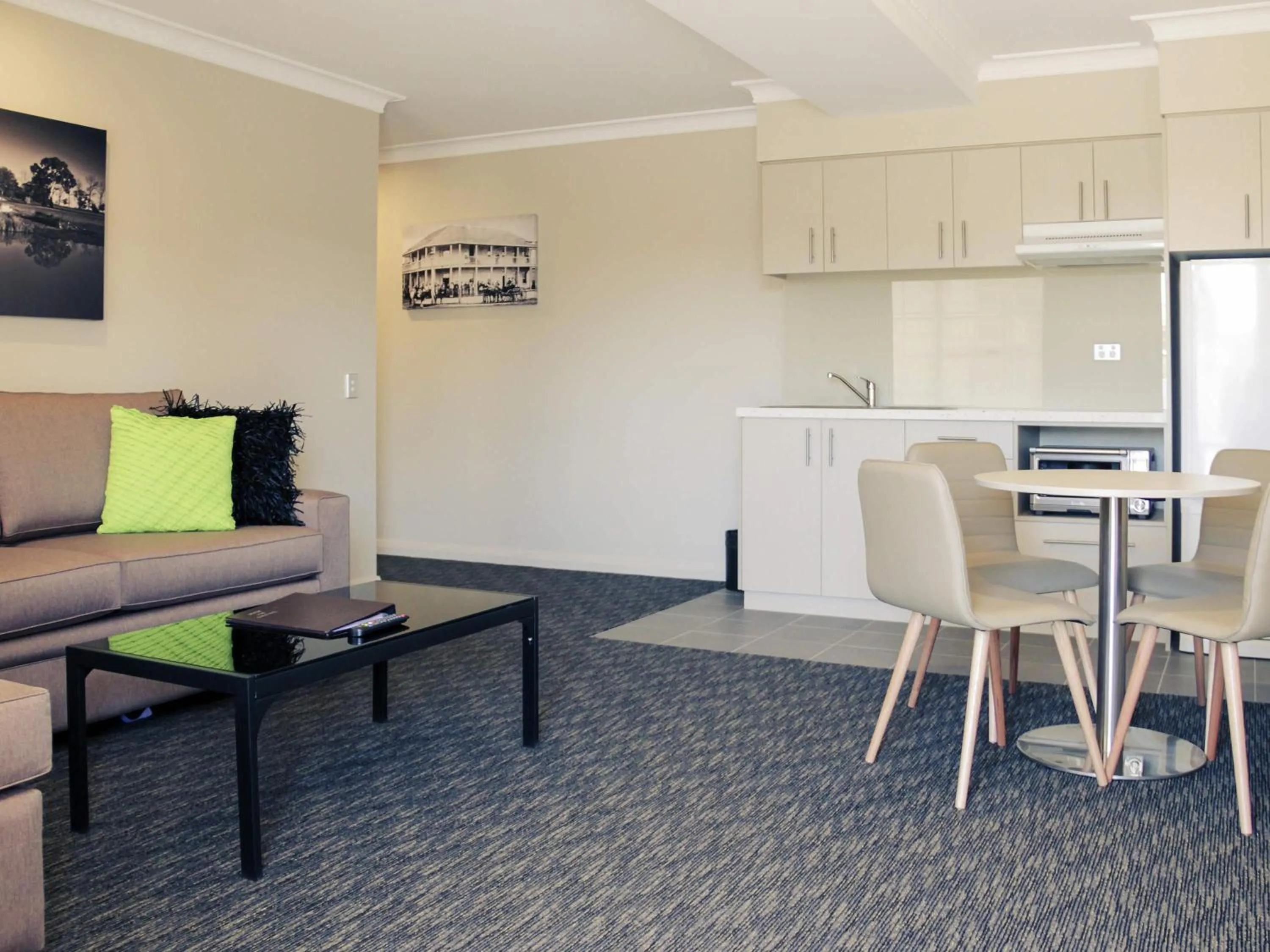 Bedroom in Mercure Orange