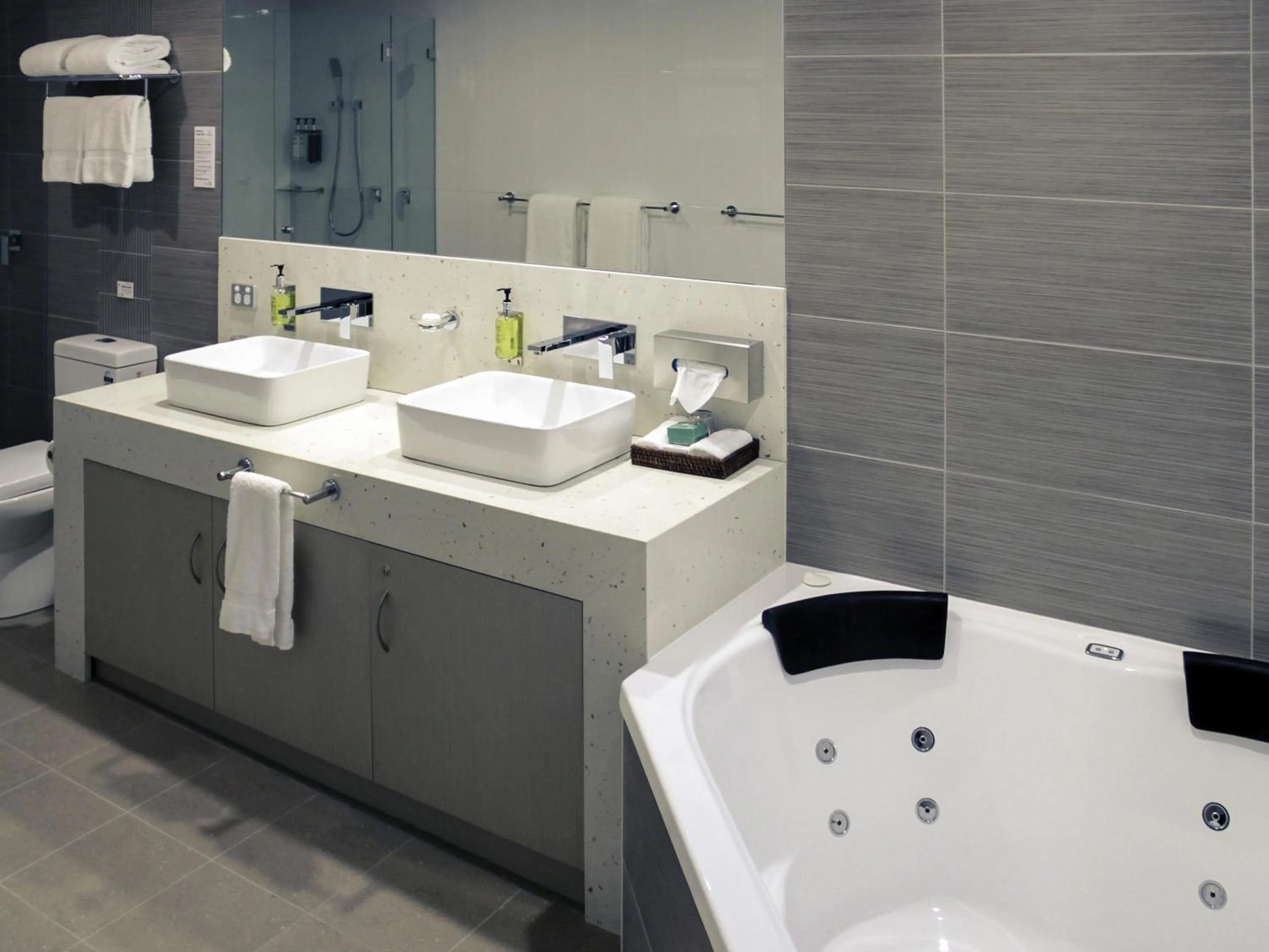 Bedroom in Mercure Orange