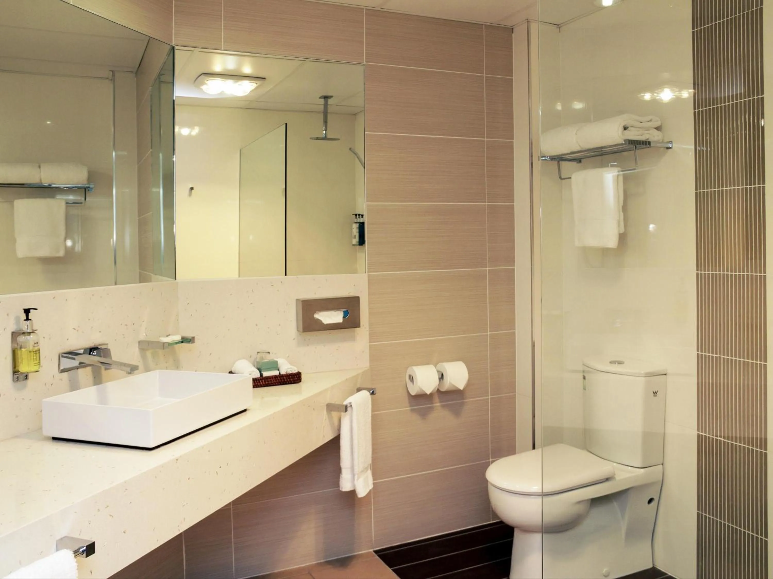 Bedroom in Mercure Orange