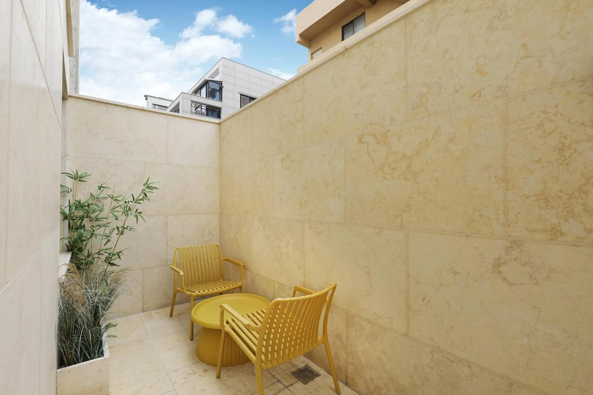 Hound Hotel Asan Terminal