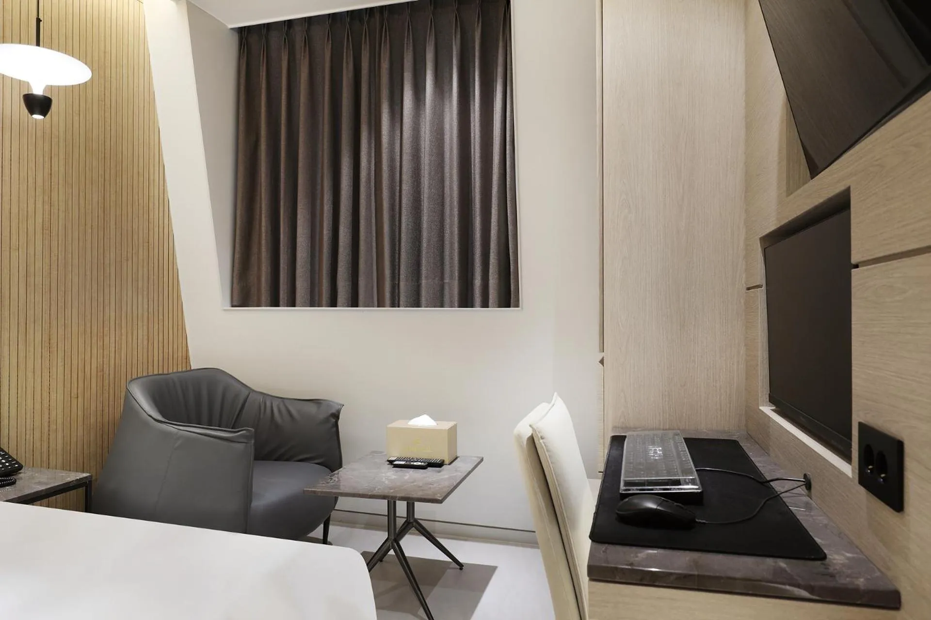 Hound Hotel Asan Terminal