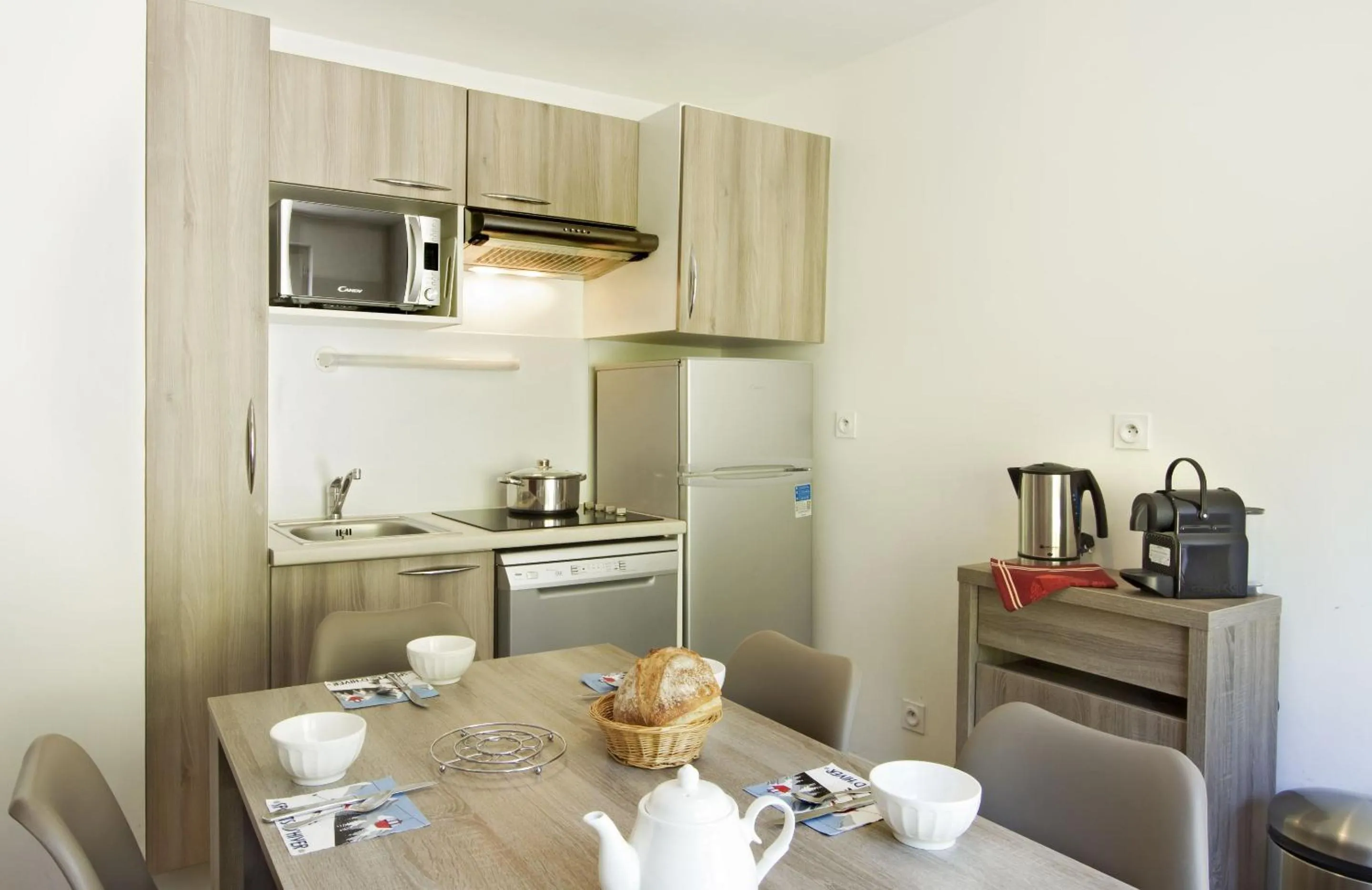 Dining area in Résidence Odalys Les Balcons d'Auréa