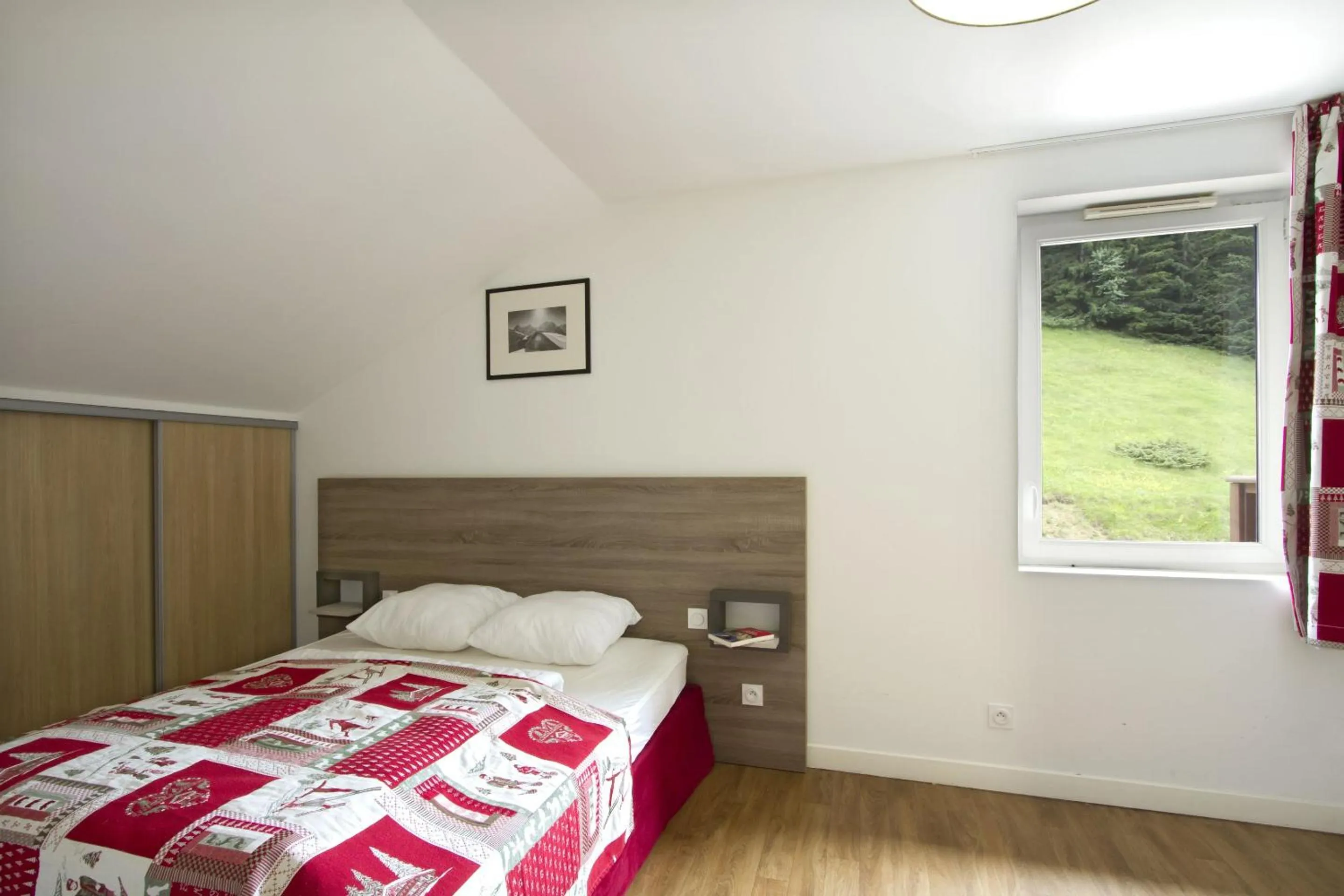 Bedroom, Bed in Résidence Odalys Les Balcons d'Auréa