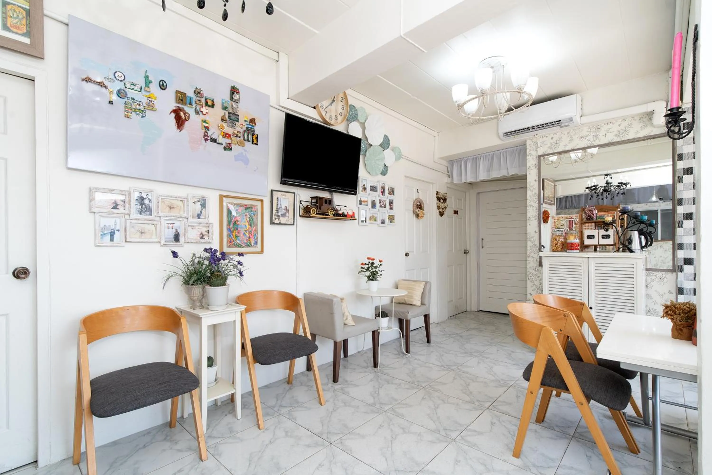 Lobby or reception in Take a Rest Donmueang