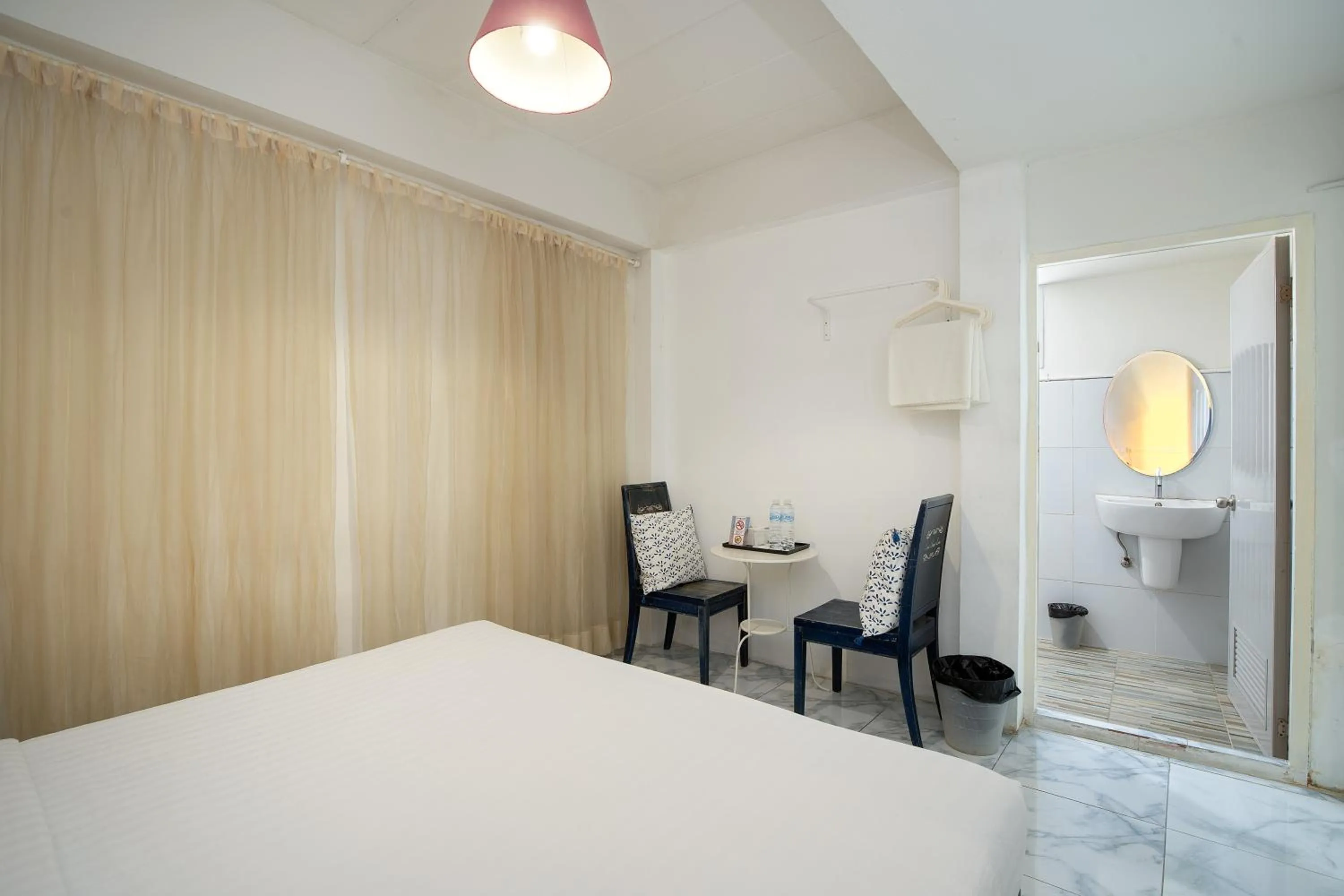 Bed in Take a Rest Donmueang