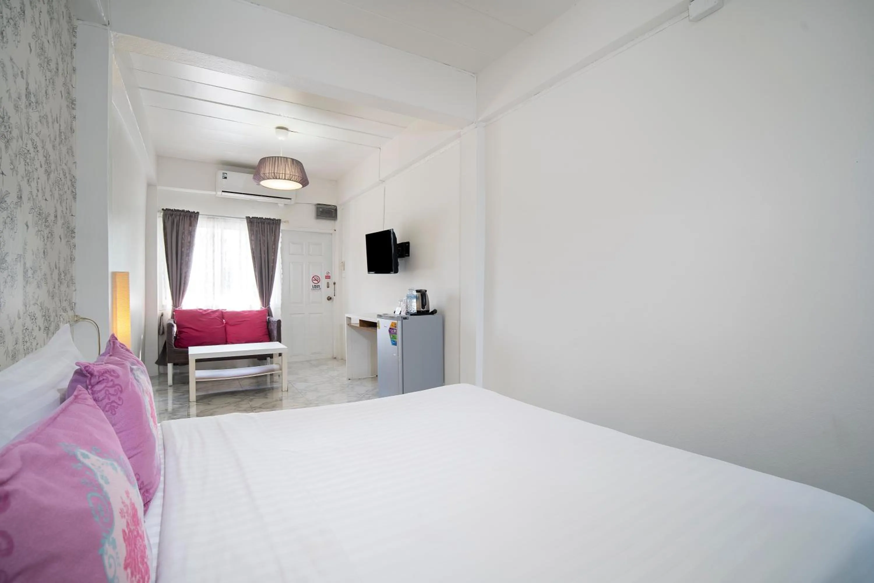 Bedroom, Bed in Take a Rest Donmueang