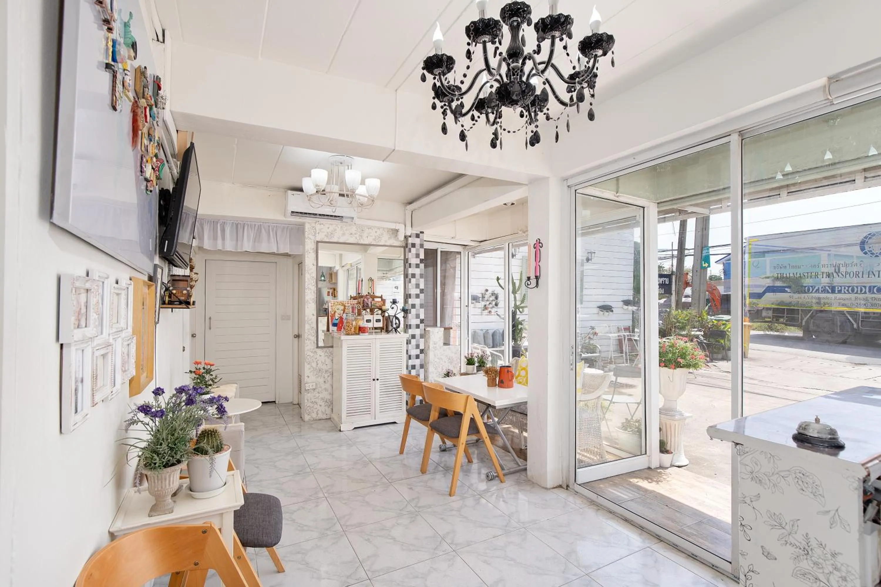 Lobby or reception in Take a Rest Donmueang