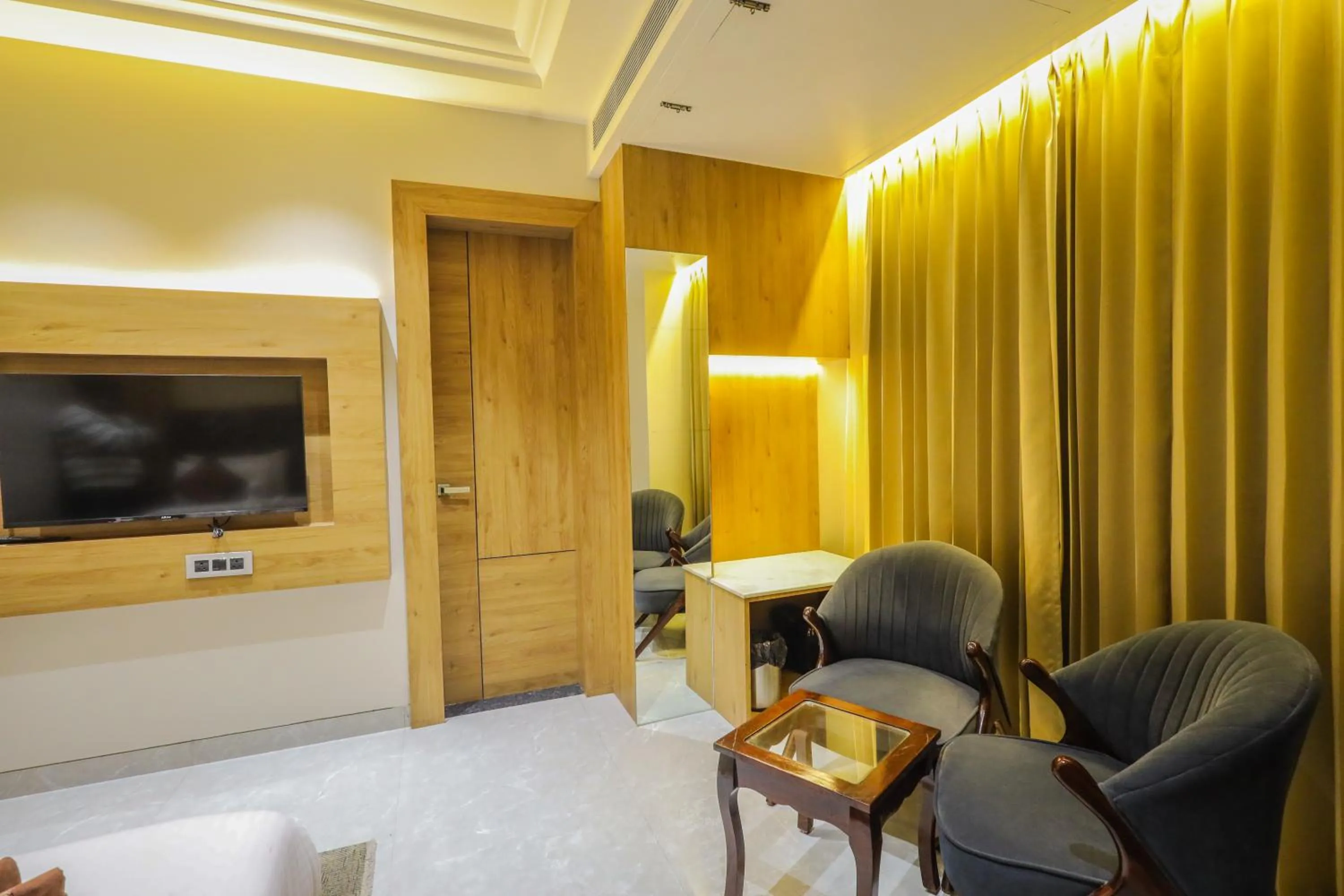 Seating area in Shri Damodar Dham