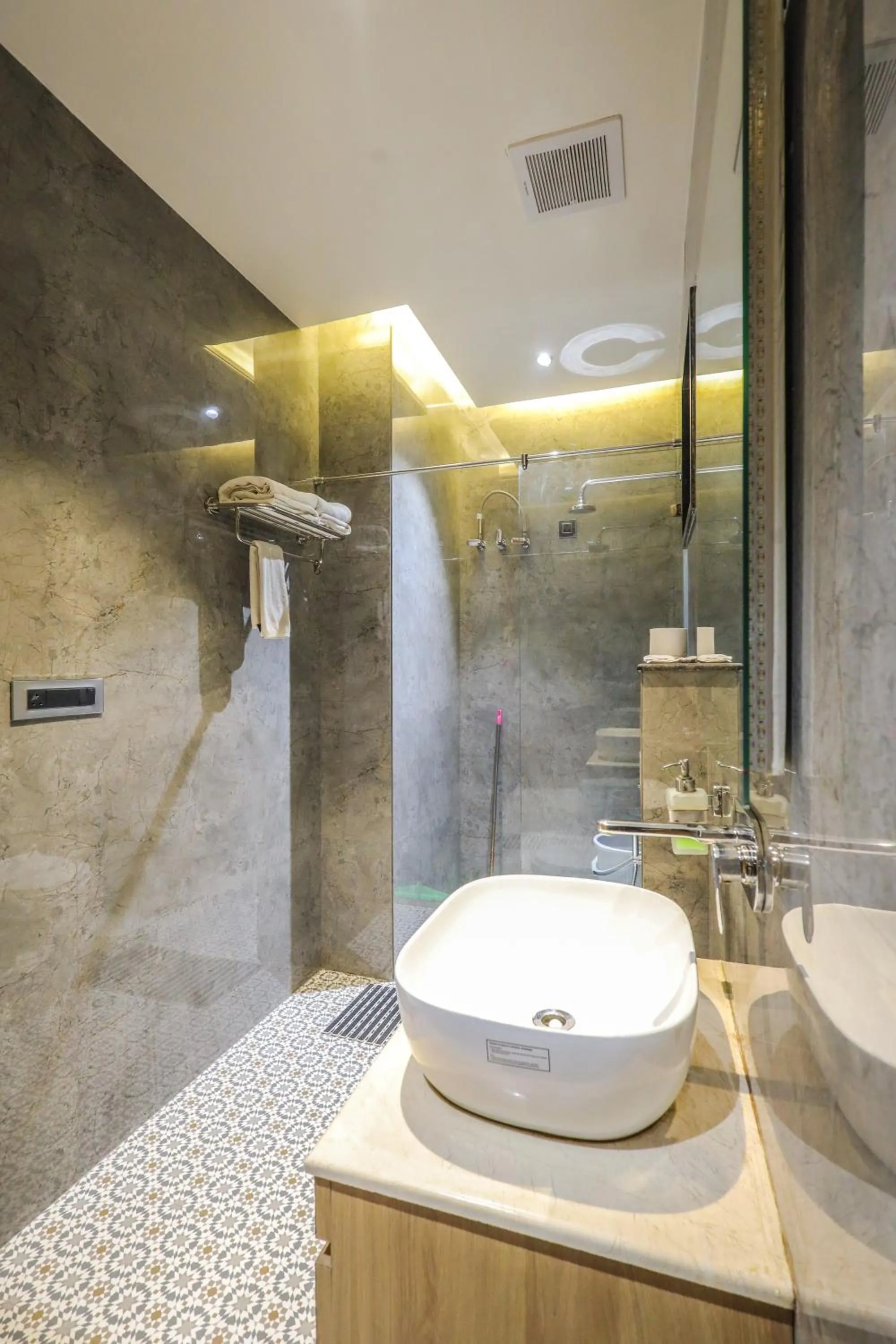 Bathroom in Shri Damodar Dham