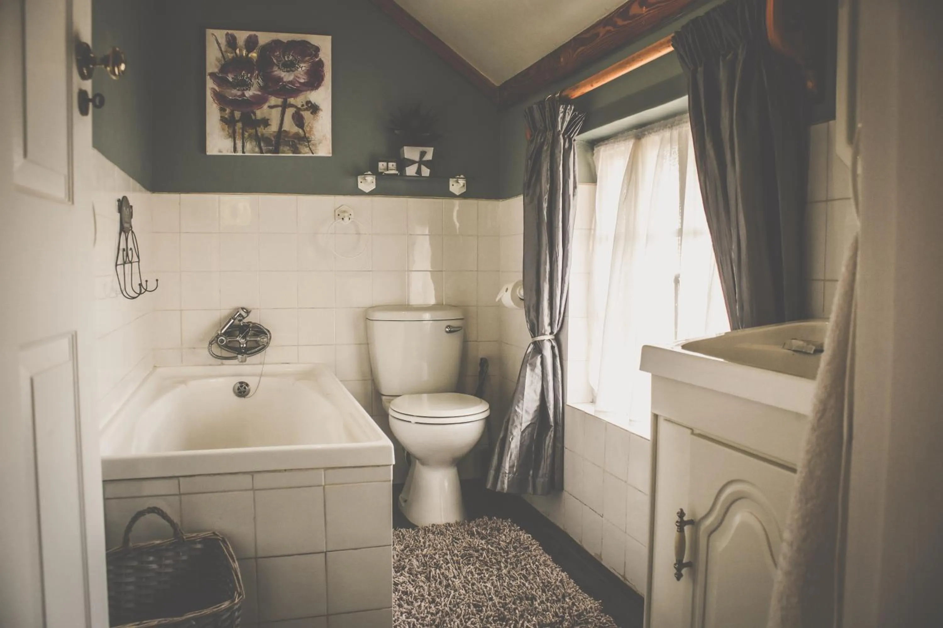 Bathroom in Biggy Best Boutique Hotel & Self Catering Cottages