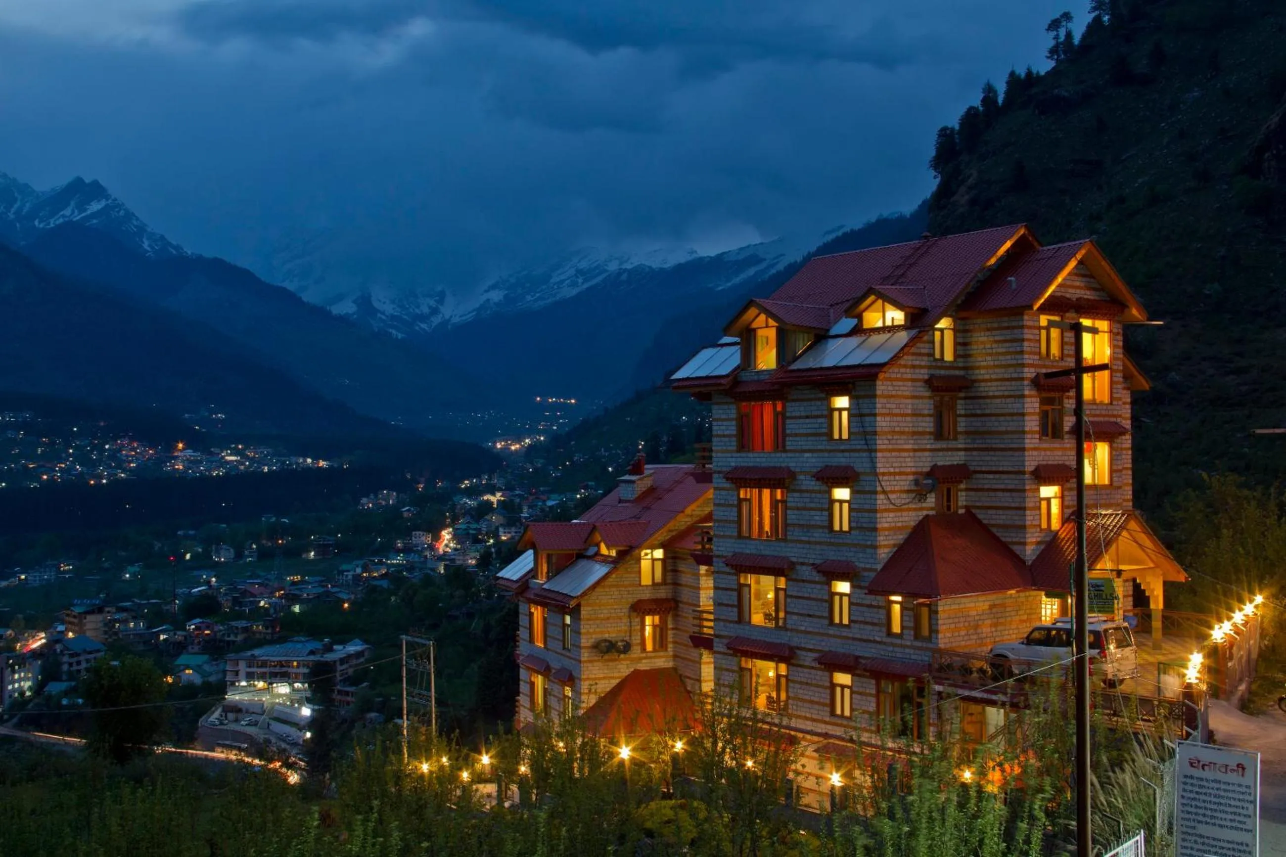 Foghills Cottages Manali