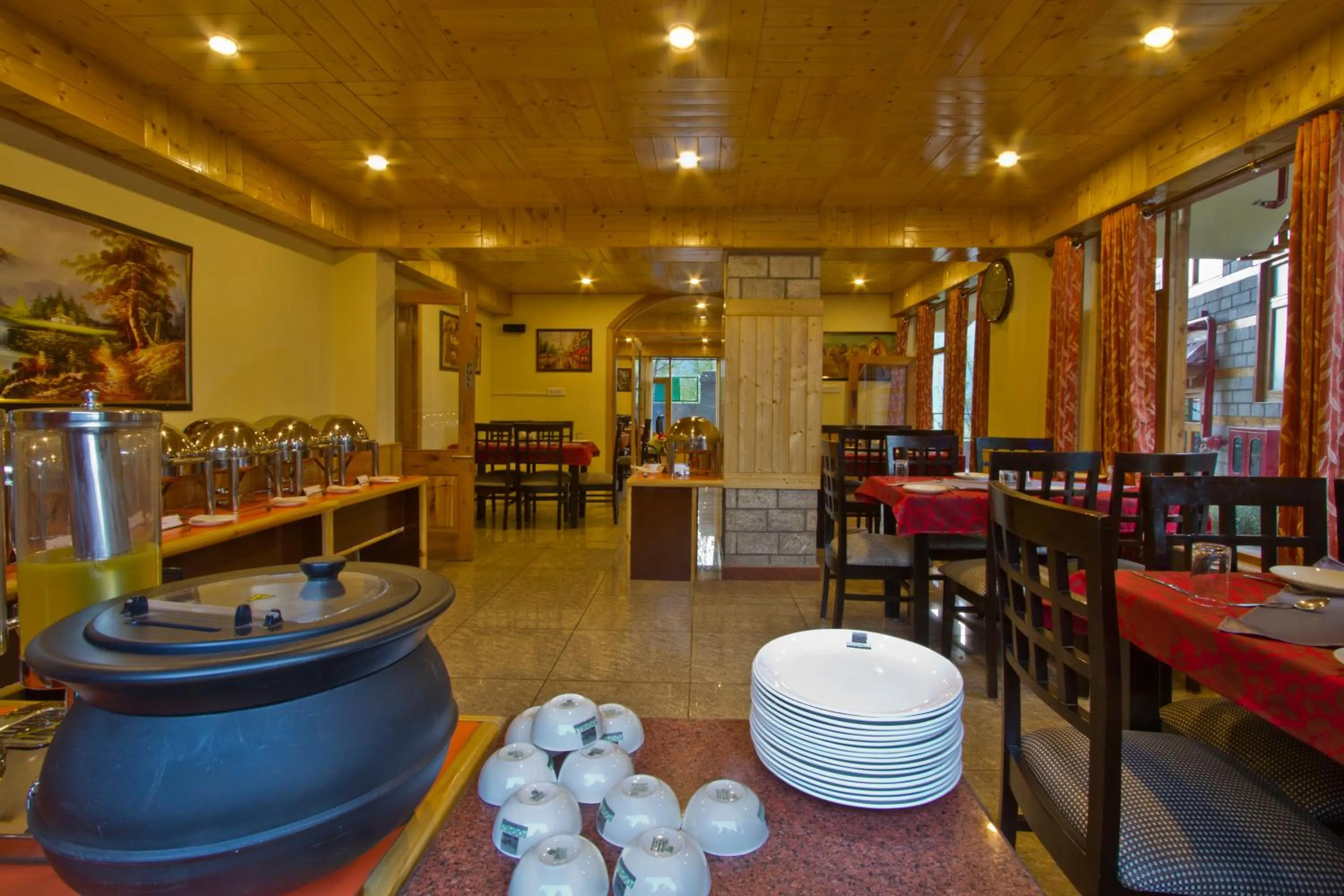 Foghills Cottages Manali