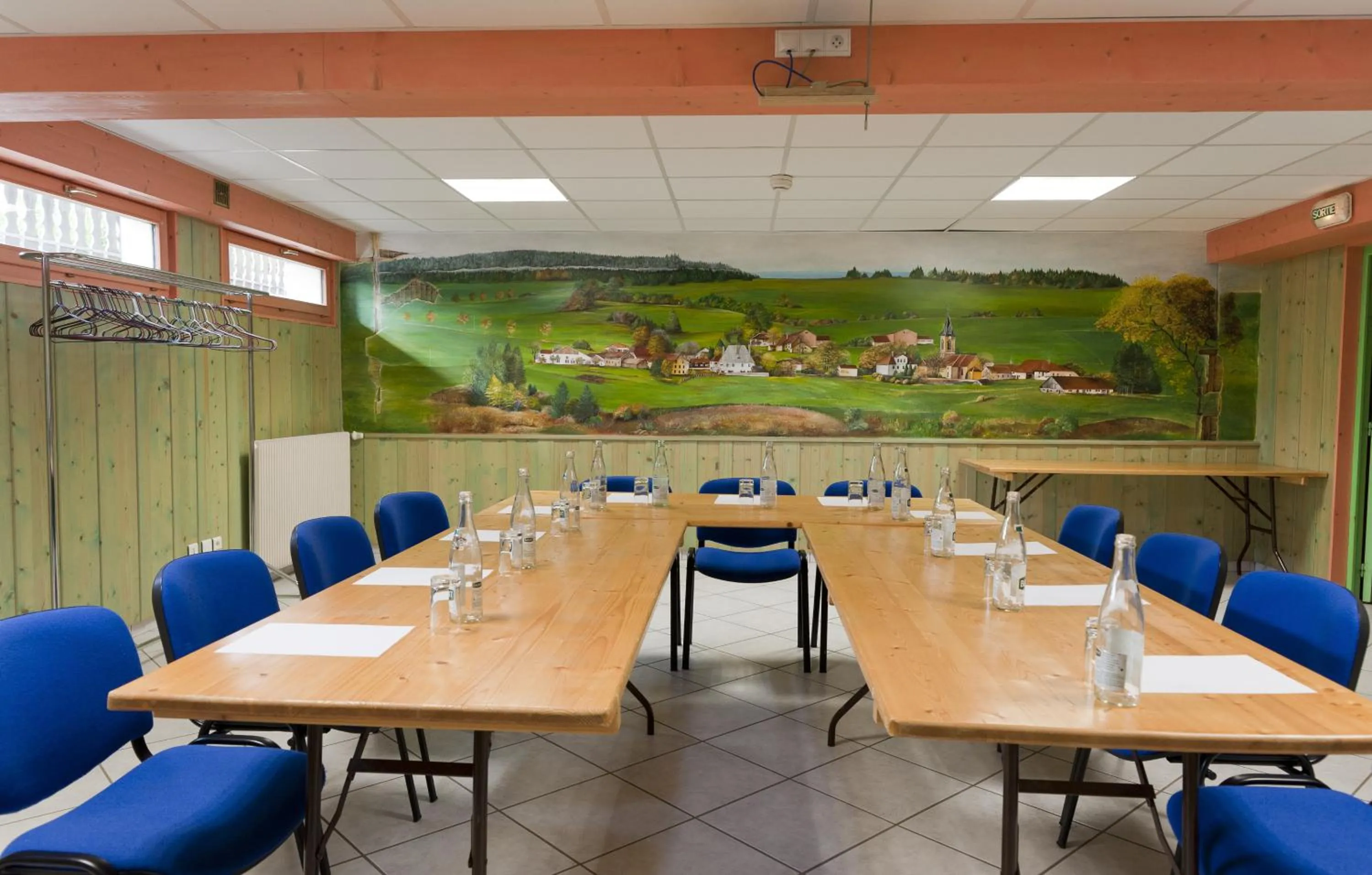 Meeting/conference room in Etoile des Neiges Hôtel et Piscine